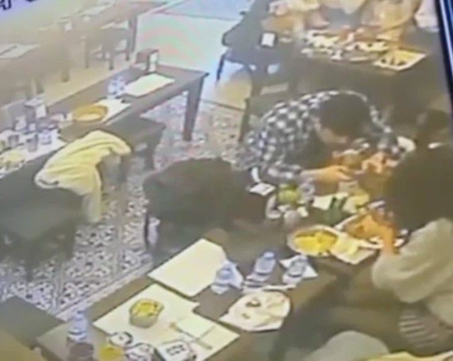 Taksim'deki Restoran Skandalı: Yemekte Böcek Kazası