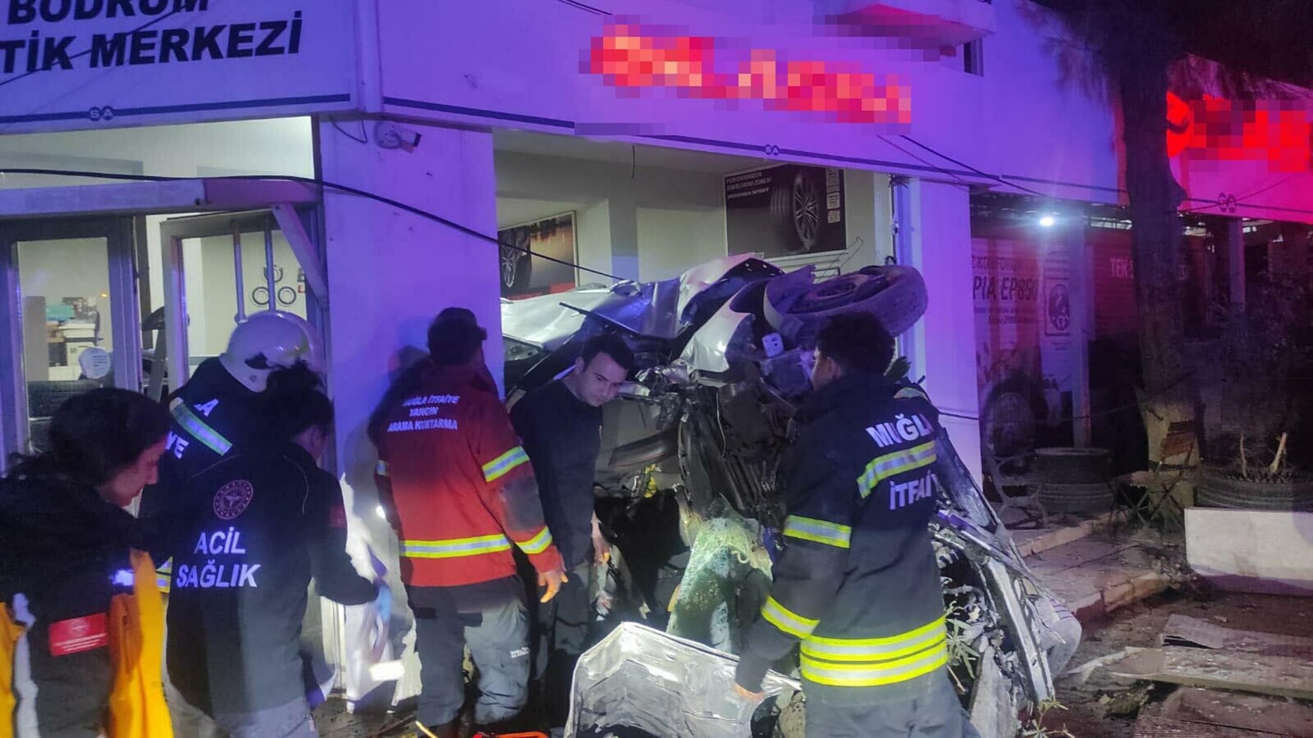 Alkollü Sürücünün Kaza Yaptığı Bodrum'da 4 Yaralı