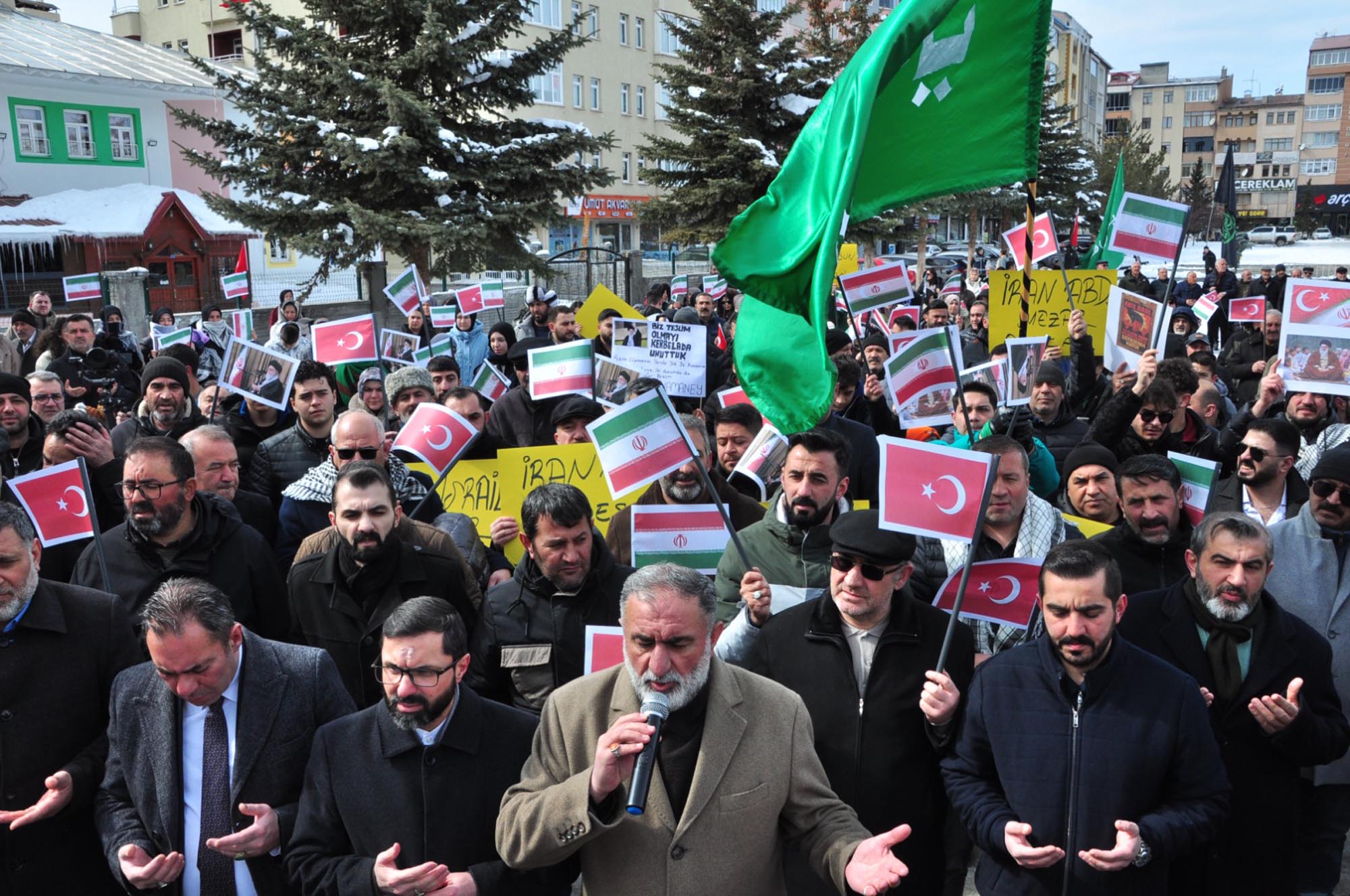 Kars'ta ABD ve İsrail'e Karşı Protesto Düzenlendi