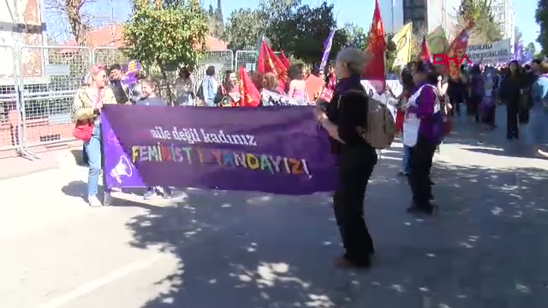 Adana'da 8 Mart Dünya Kadınlar Günü Yürüyüşü