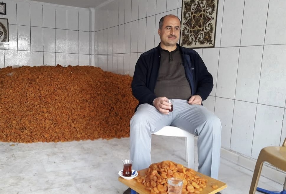 Babasını Tartışma Sonrası Bıçaklayarak Öldüren Oğul Aranıyor