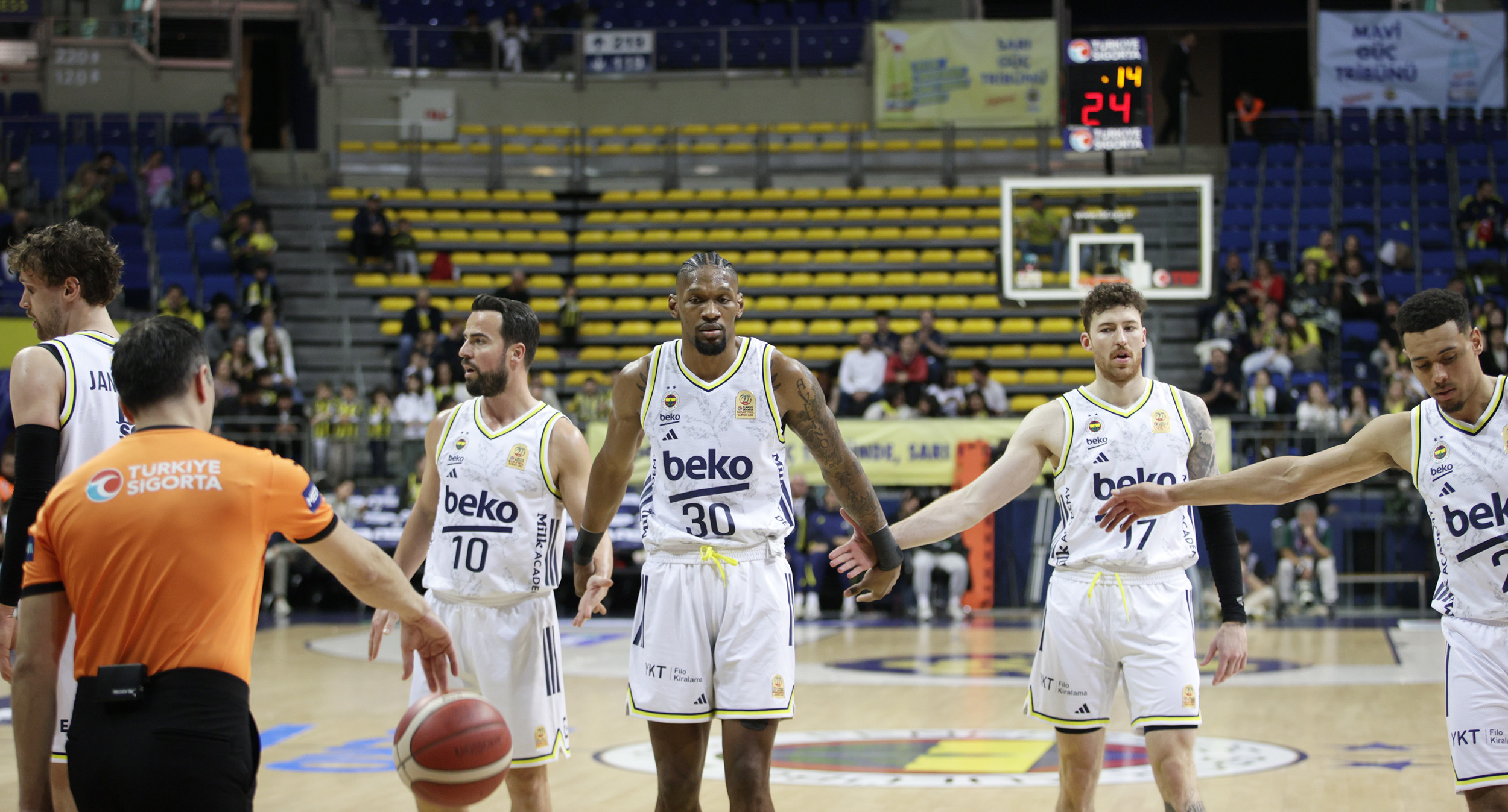 Fenerbahçe Beko, Mersin Spor'u 91-78 ile Geçti