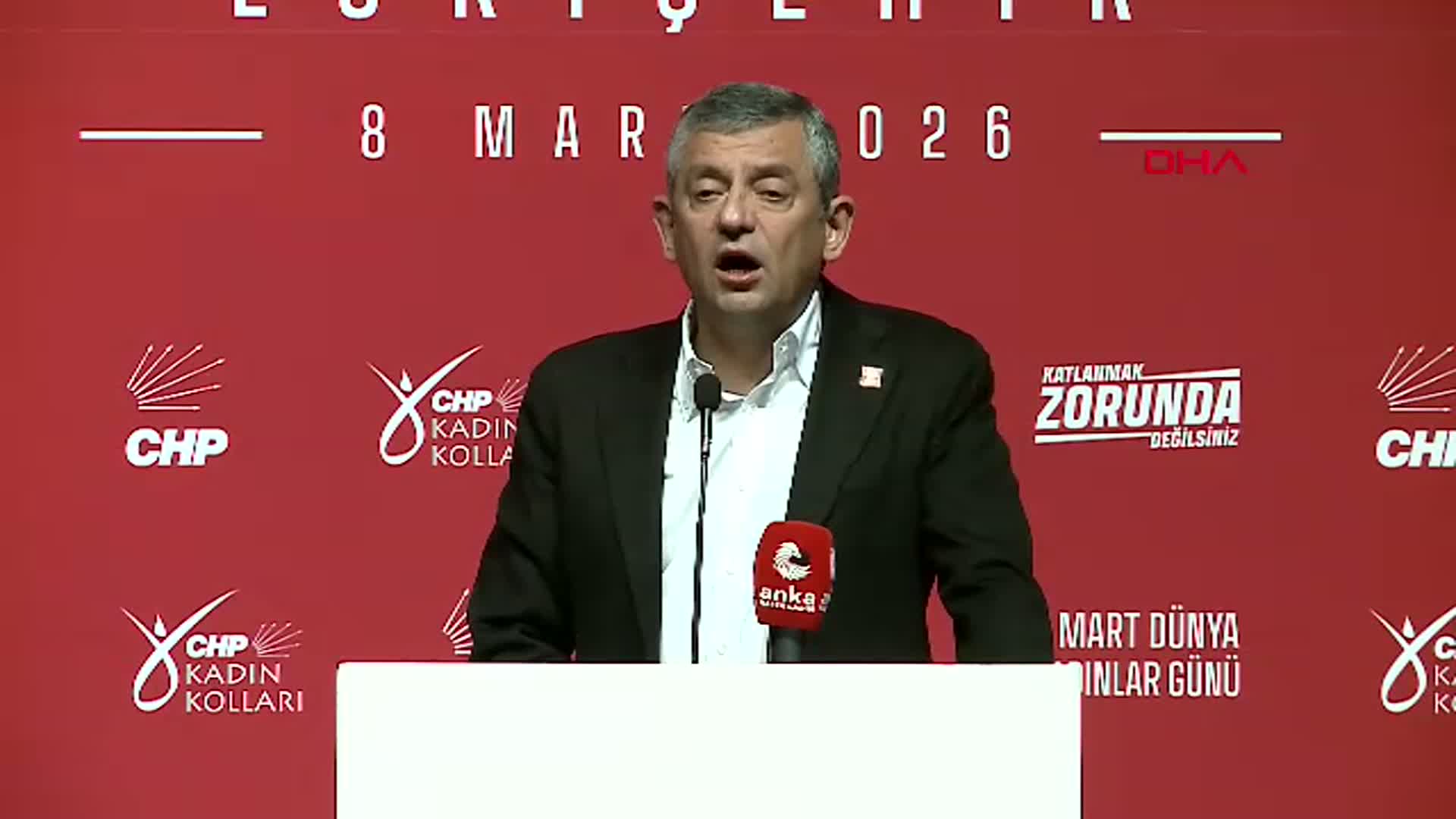 Özgür Özel: Kadınların Güçlenmesi ve Eşitlik için Yola Çıkıyoruz