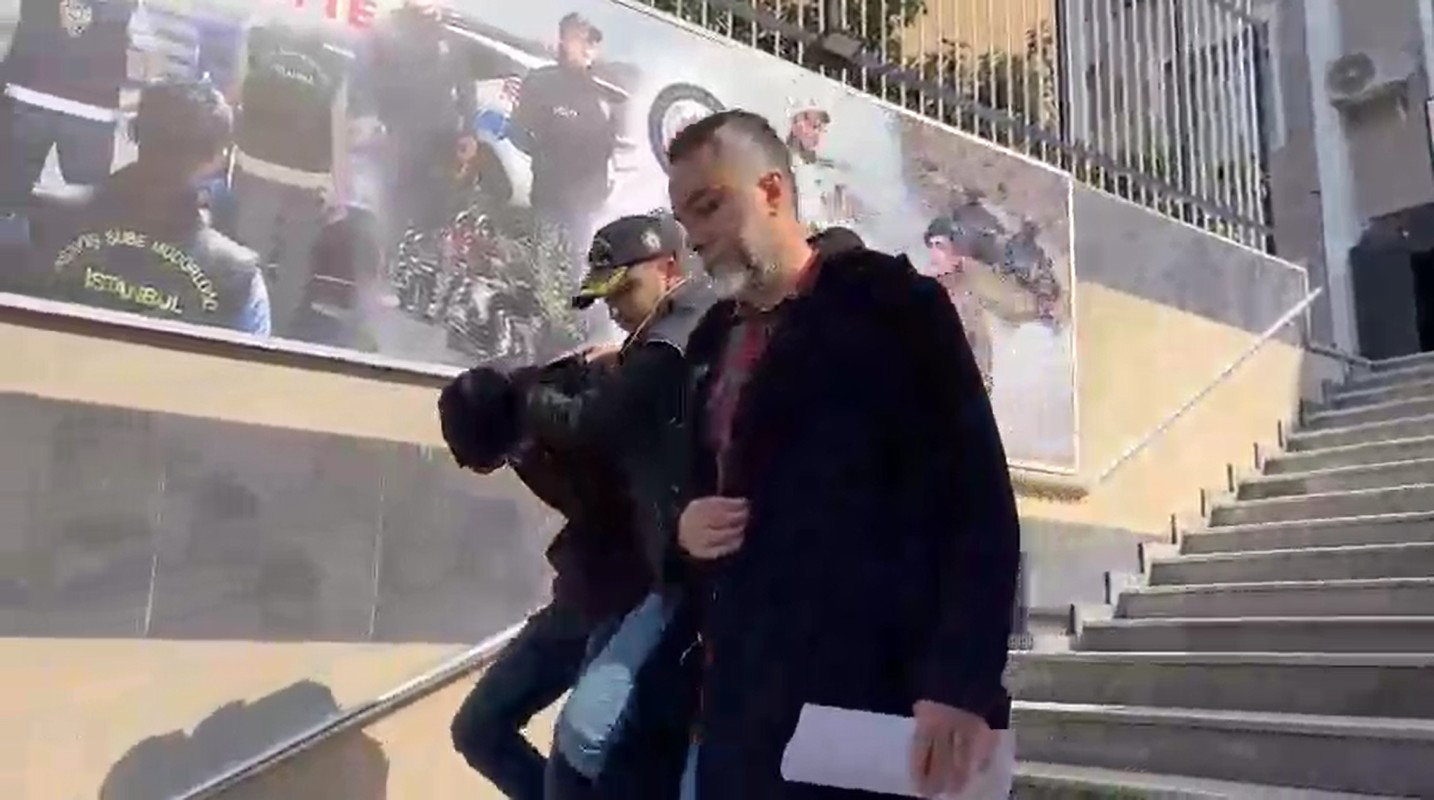 İstanbul'da 'Polisiz' Yalanıyla 5 Milyon Lira Dolandırıcılık: İki Şüpheli Yakalandı