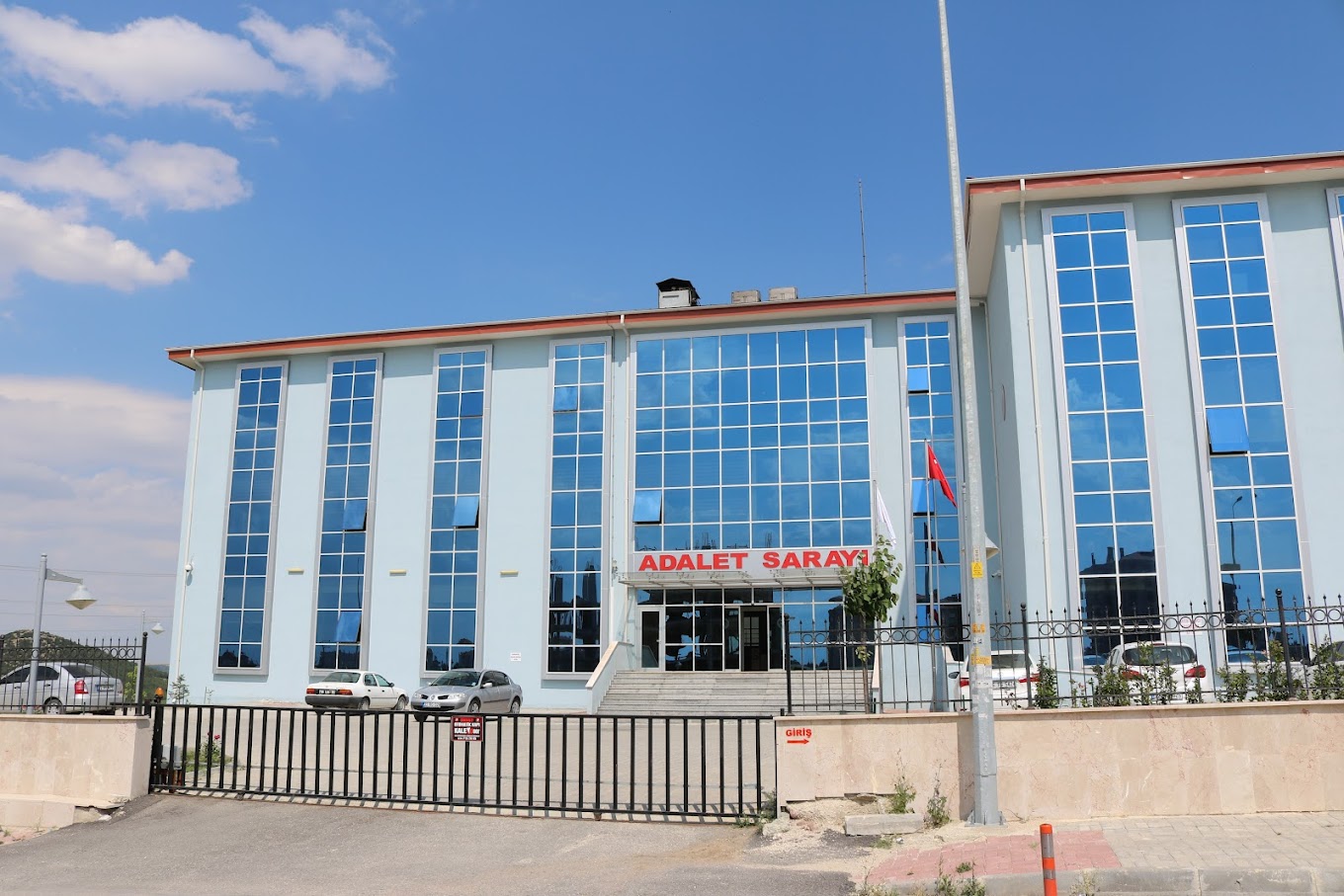Edirne'de Firari FETÖ Hükümlüsü ve Kaçak Göçmenler Yakalandı