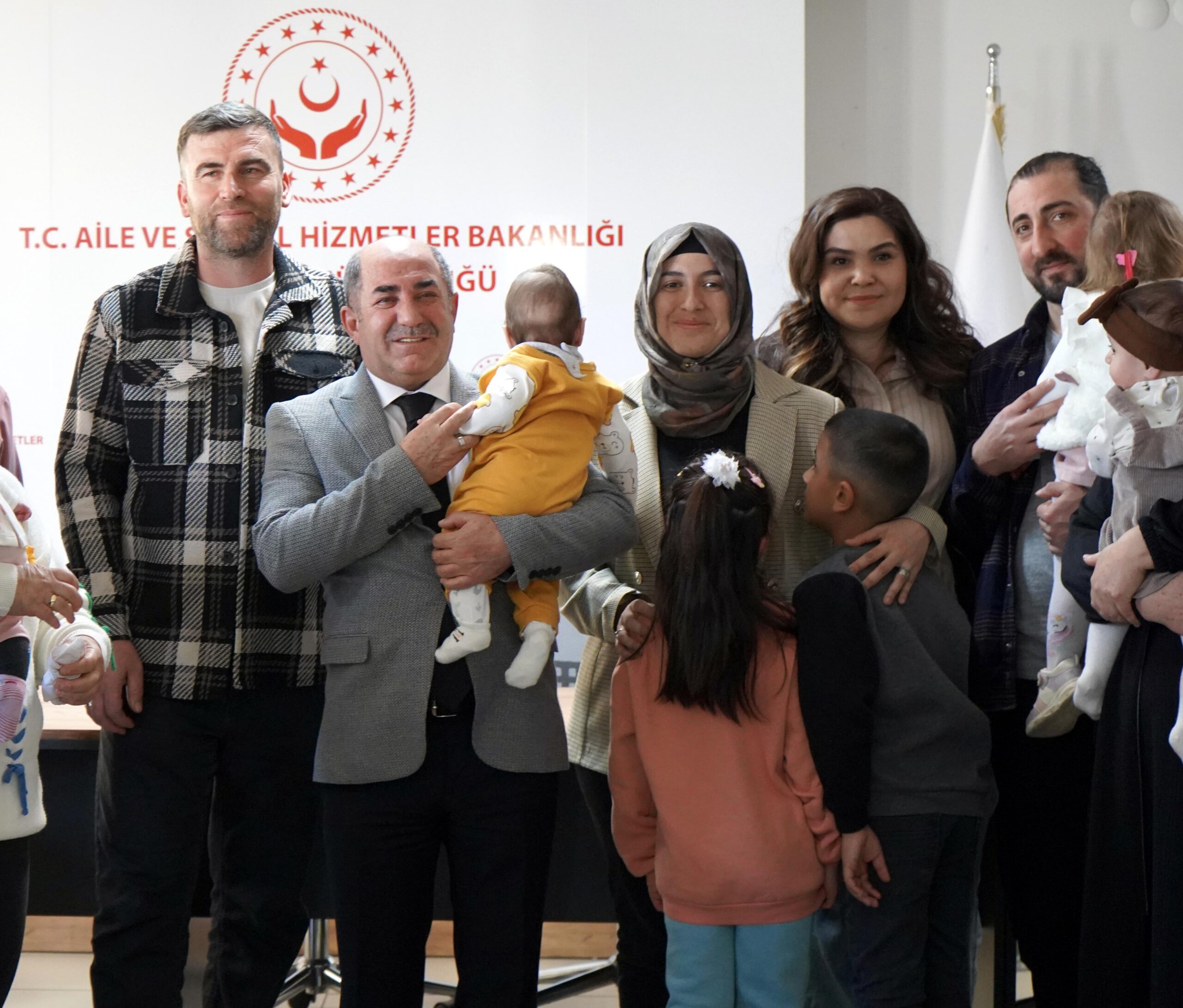 Koruyucu Aile Programı ile 10 Çocuk Sıcak Yuvaya Kavuştu