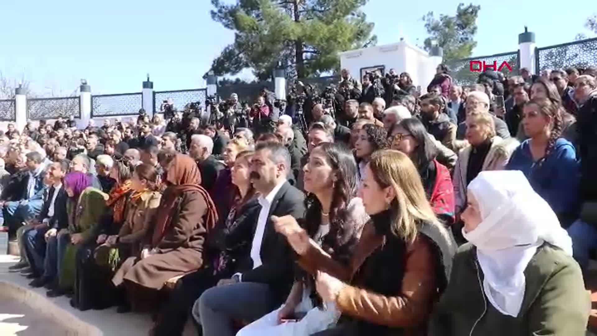 DEM Parti Eş Genel Başkanı Bakırhan: 'Kürtler Silahlı Güç Değil, Haklar İçin Mücadele Ediyorlar'