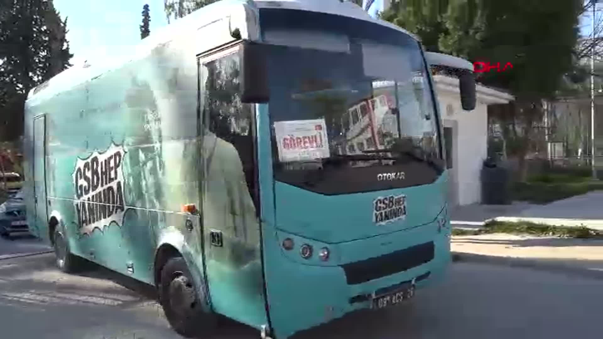 Katar'da Mahsur Kalan Türk Sporcular Kuşadası'na Döndü