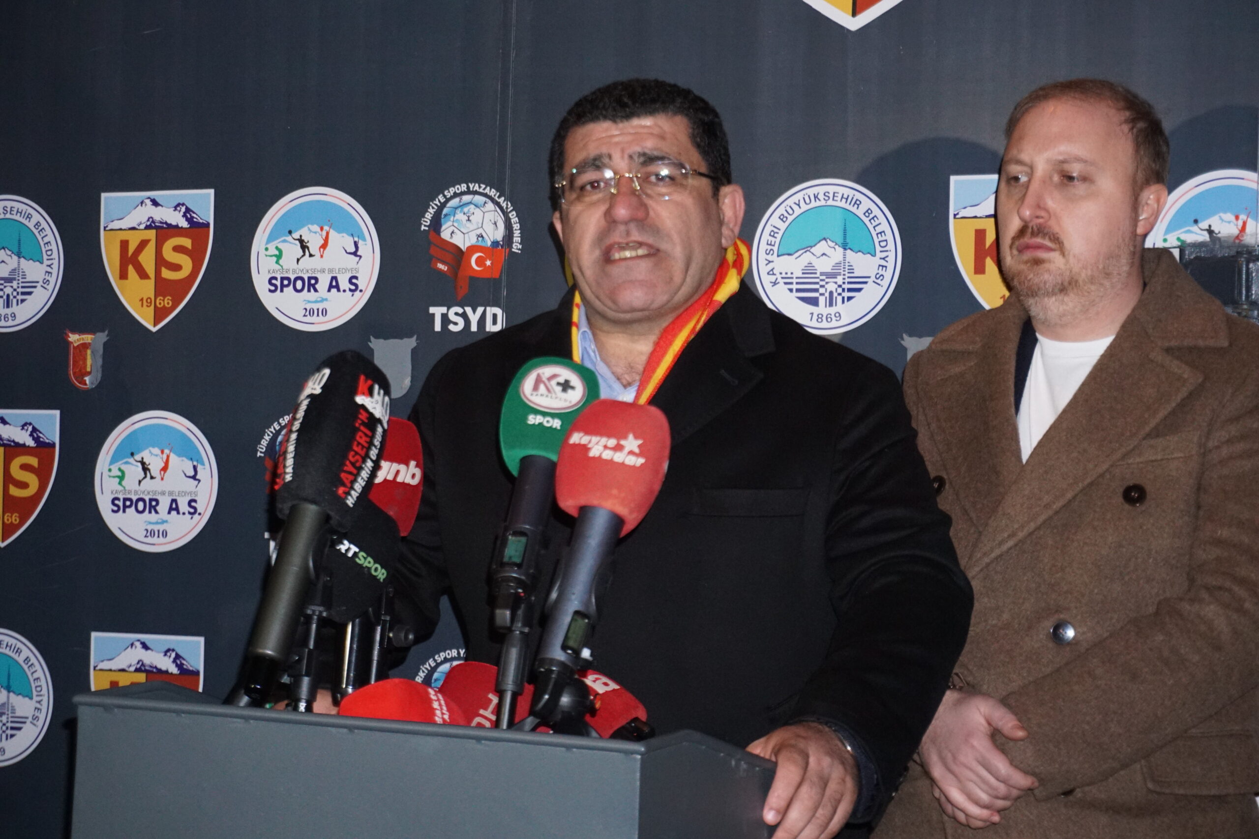 Kayserispor Başkanı Açıkalın'dan Sert Açıklama: 'Hakkımız Çalınıyor!