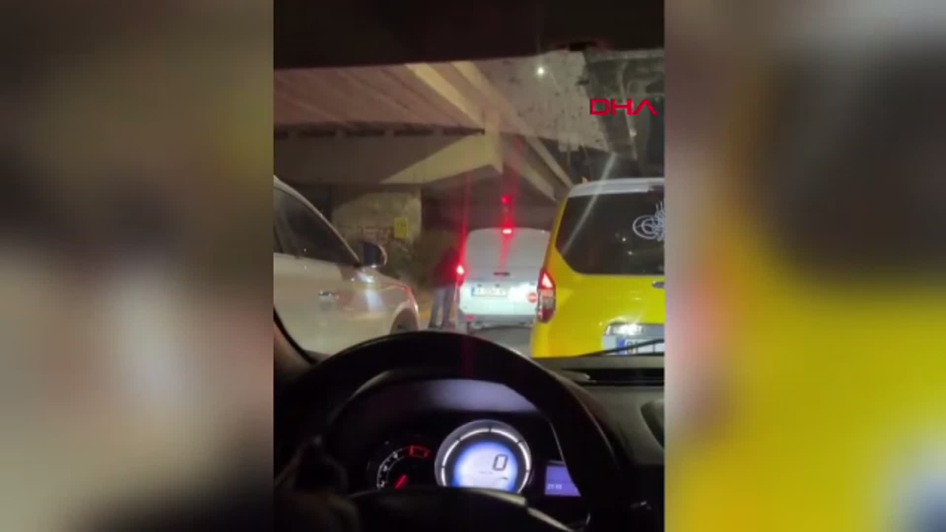 Adana'da Taksisine Çarpan Sürücüye Sopayla Müdahale! Tutuklandı ve 201 Bin Lira Ceza Kesildi