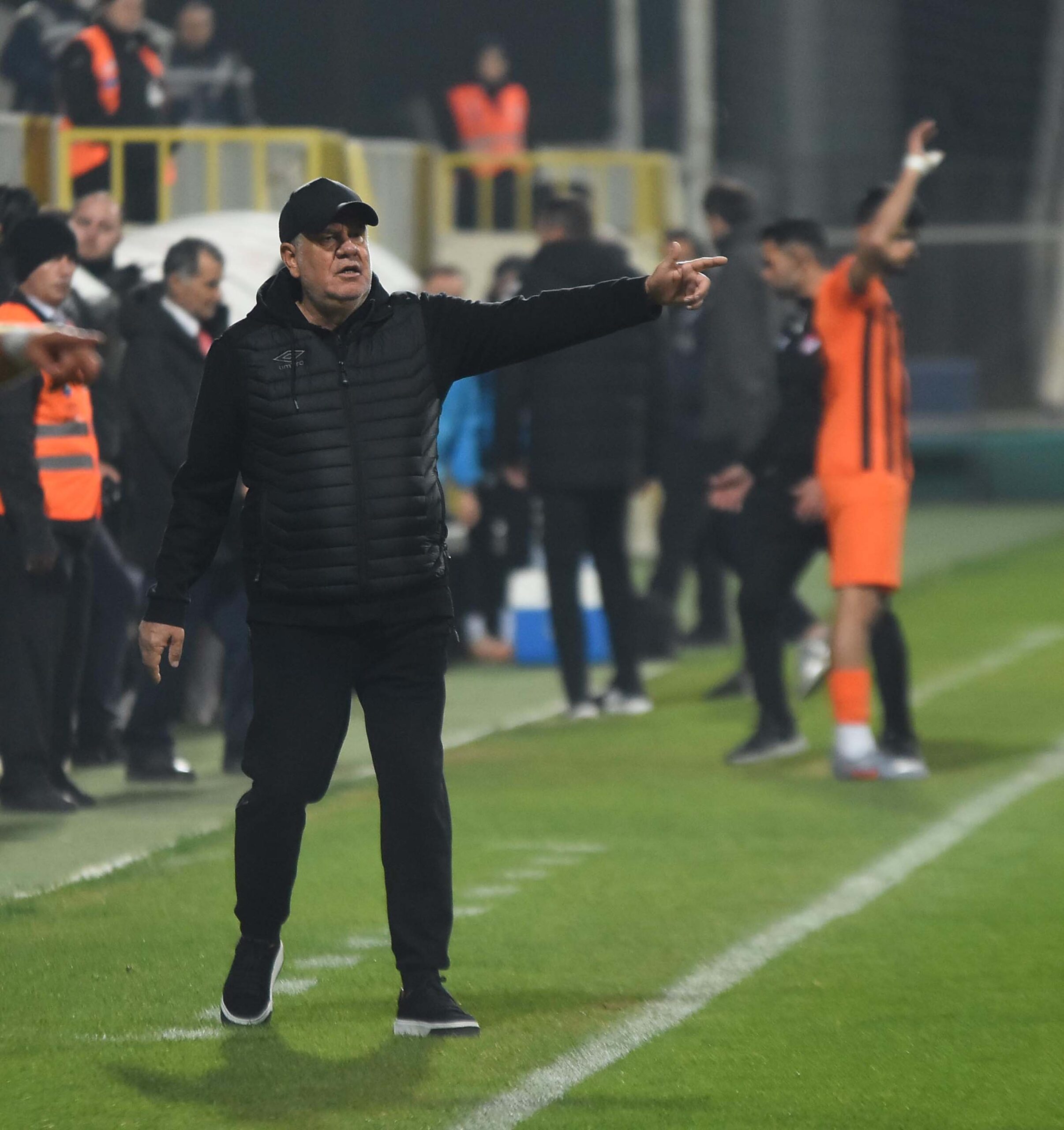 İzmir Çoruhlu FK'da Teknik Kadroda Değişim