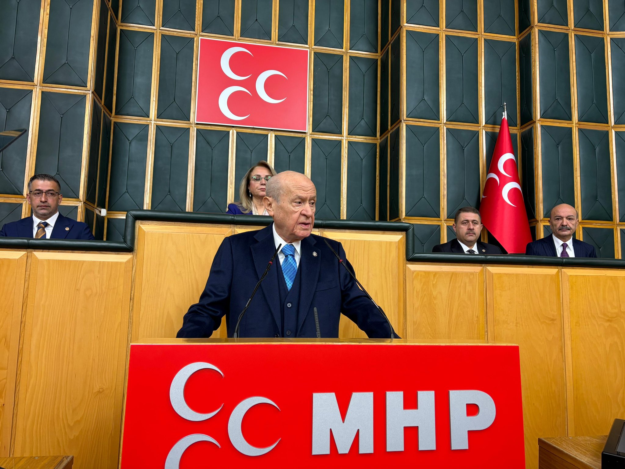 Bahçeli: Türkiye, Kumar Oynanacak Bir Ülke Değildir