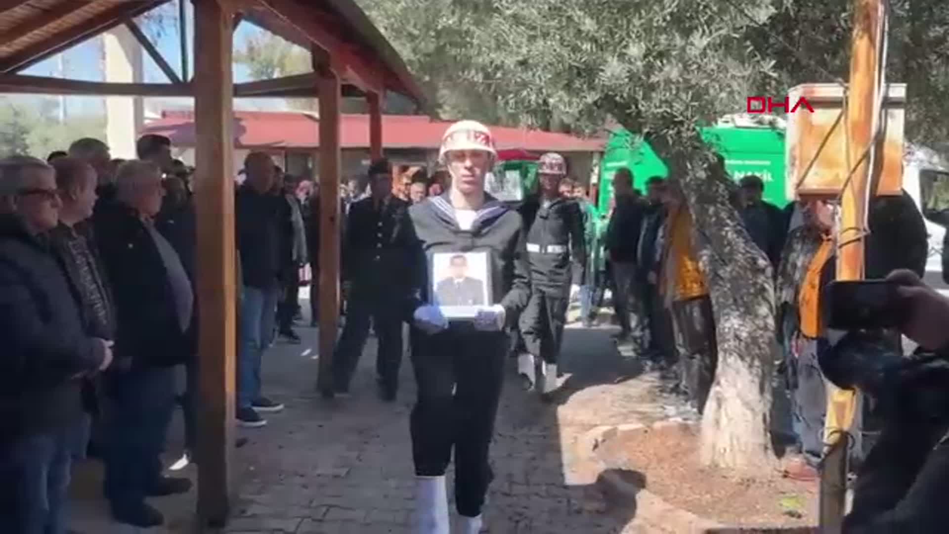 Mersin'de Trafik Kazasında Hayatını Kaybeden Uzman Onbaşı Uğurlandı