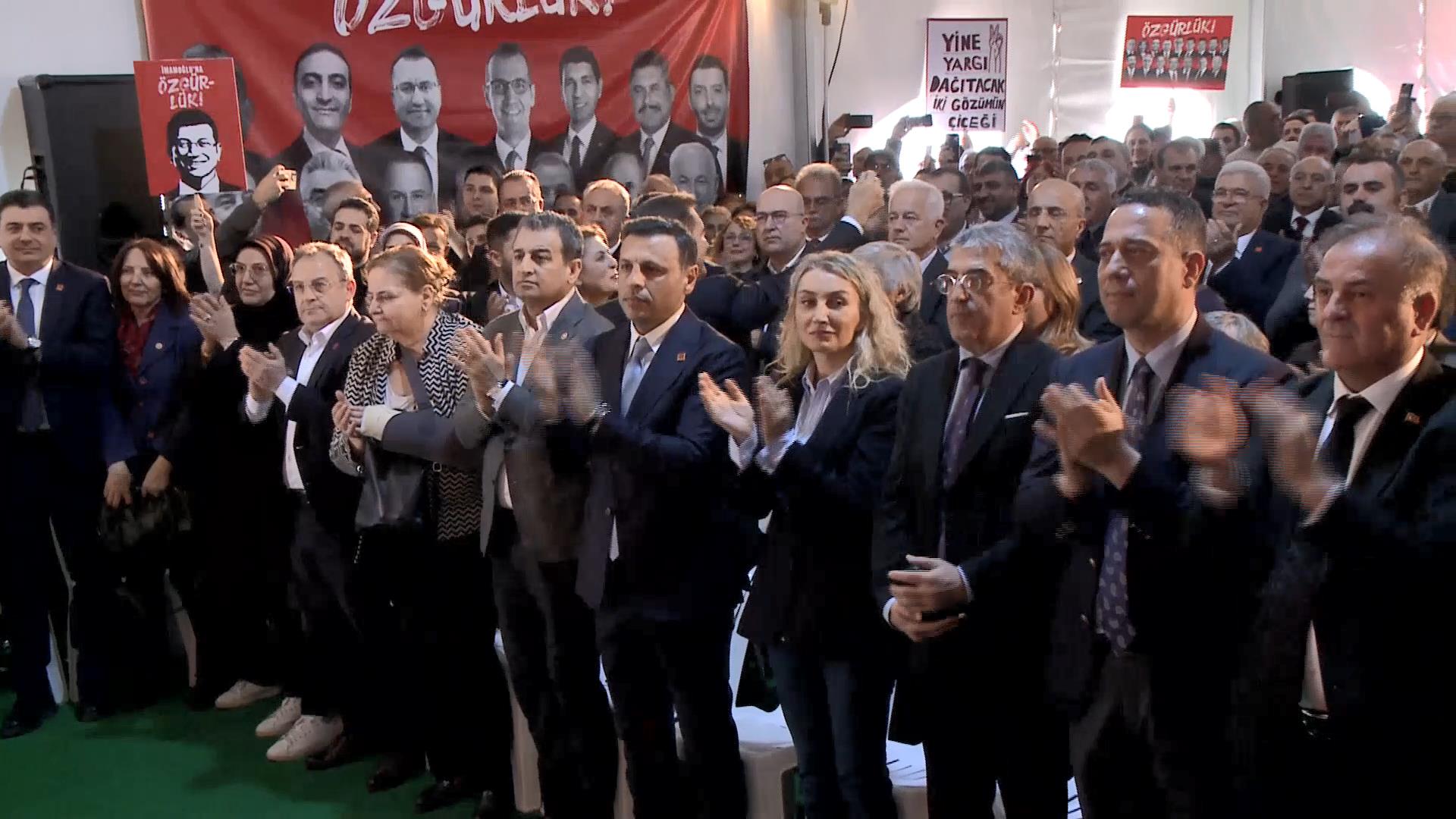 Özgür Özel'den Tarihi Açıklama: Cezaevinin Yanında Grup Toplantısı Düzenledik