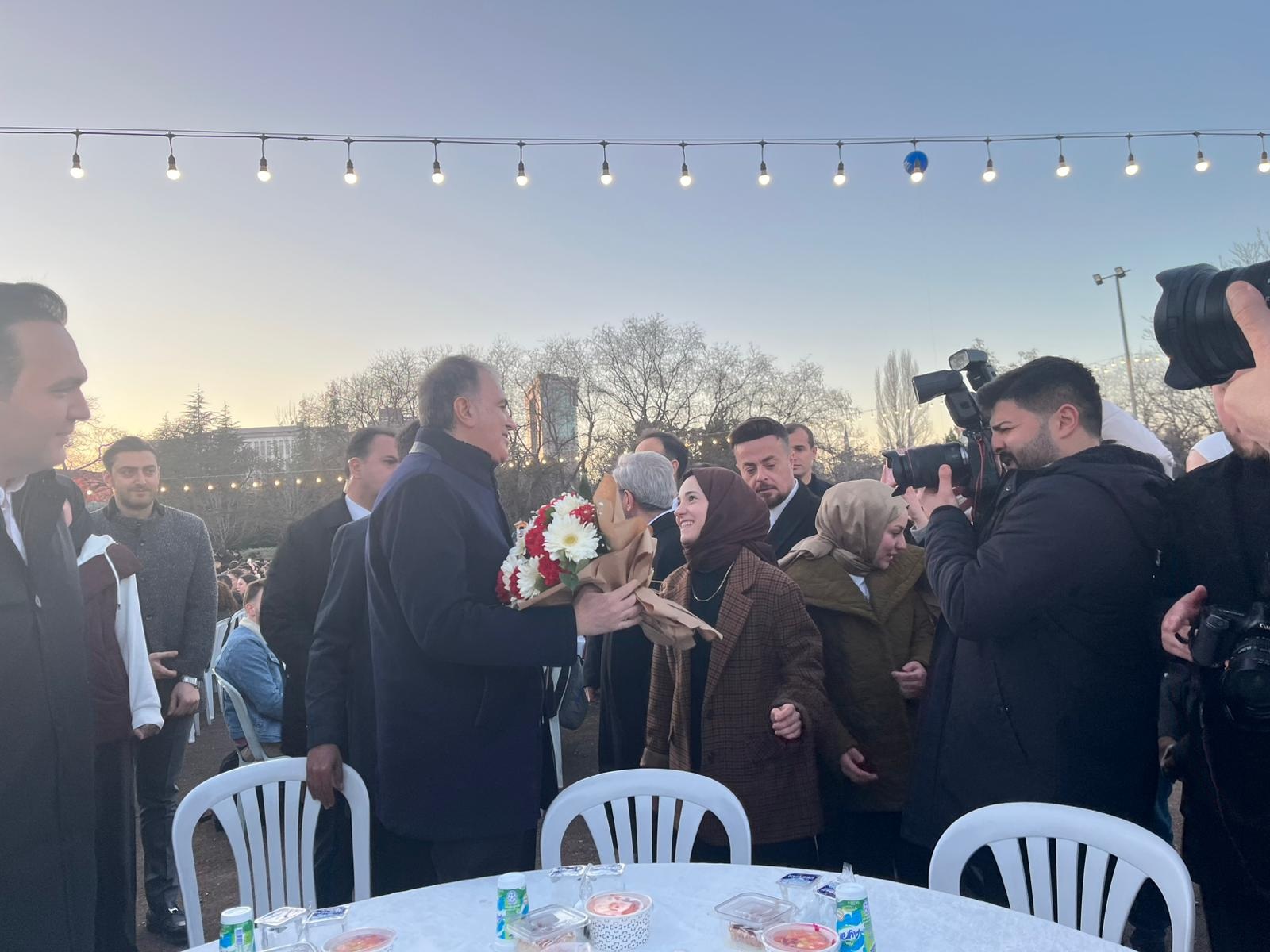 Ömer Çelik, Ankara'da Öğrencilerle İftar Buluşması Gerçekleştirdi