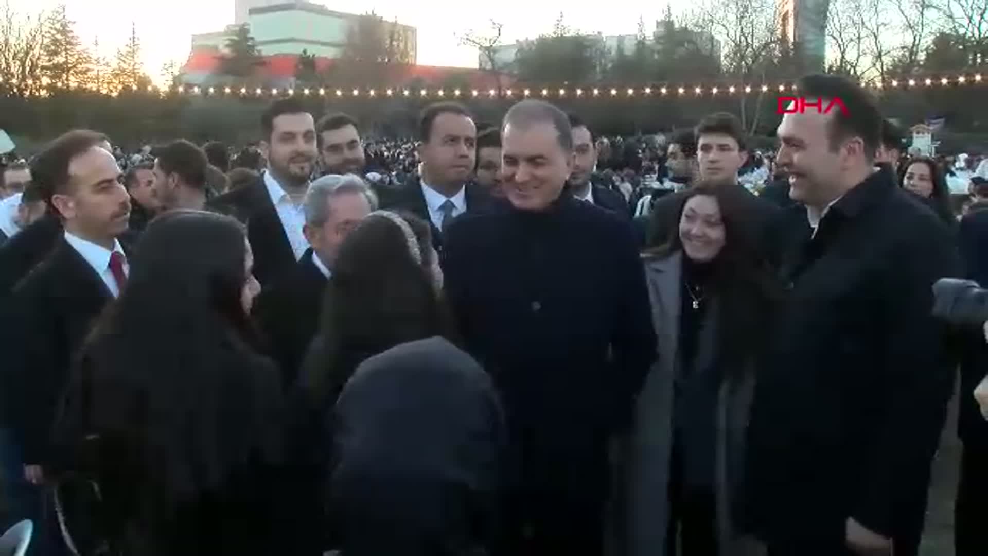 Ömer Çelik, Öğrencilerle İftar Sofrasında Buluştu