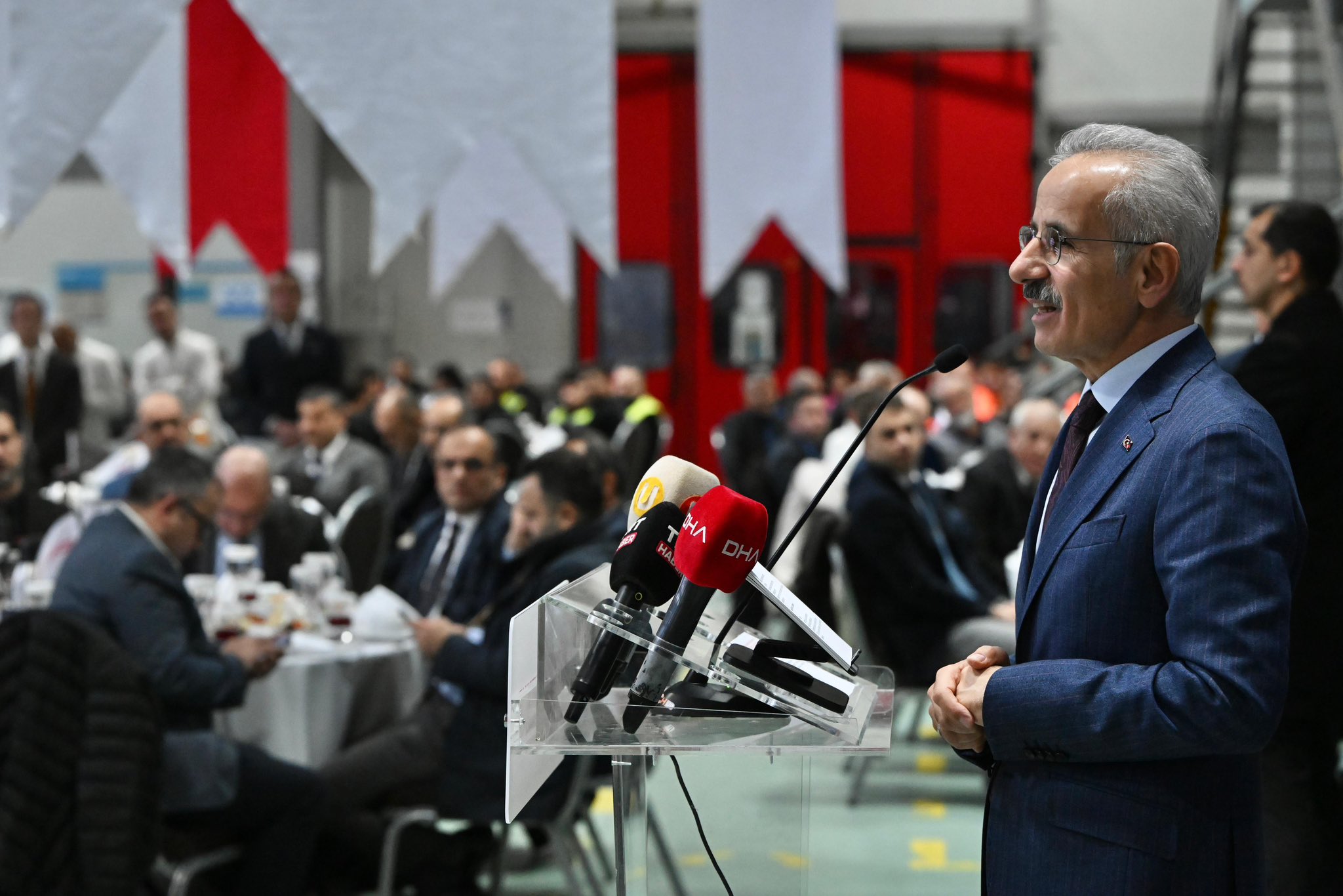 Bakan Uraloğlu, Bayramda Trenlerde Ek Kapasite İle Yolcu Taşımacılığını Artırıyoruz