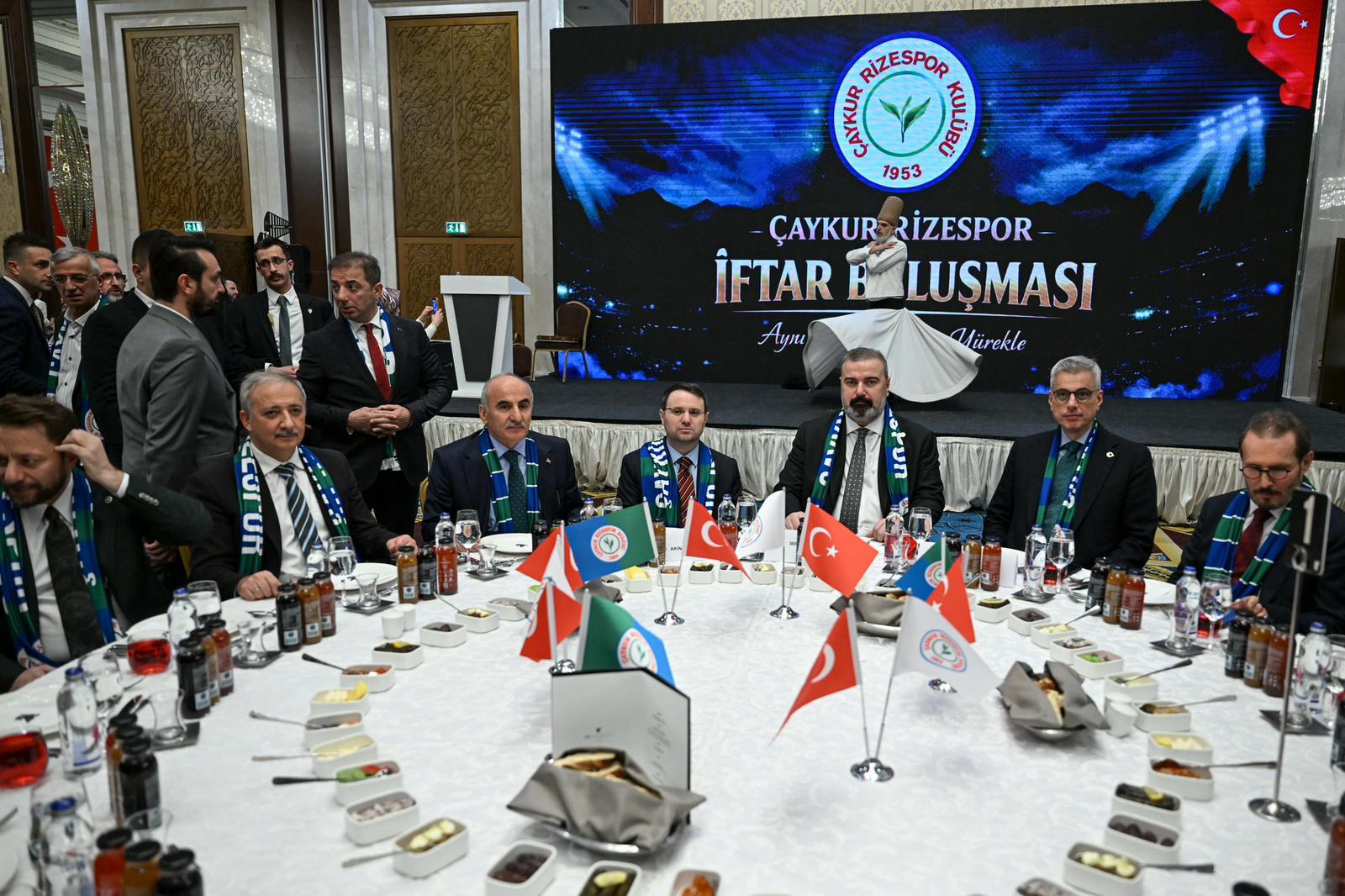 Bakanlar Gürlek ve Memişoğlu, Çaykur Rizespor İftarında Bir Araya Geldi