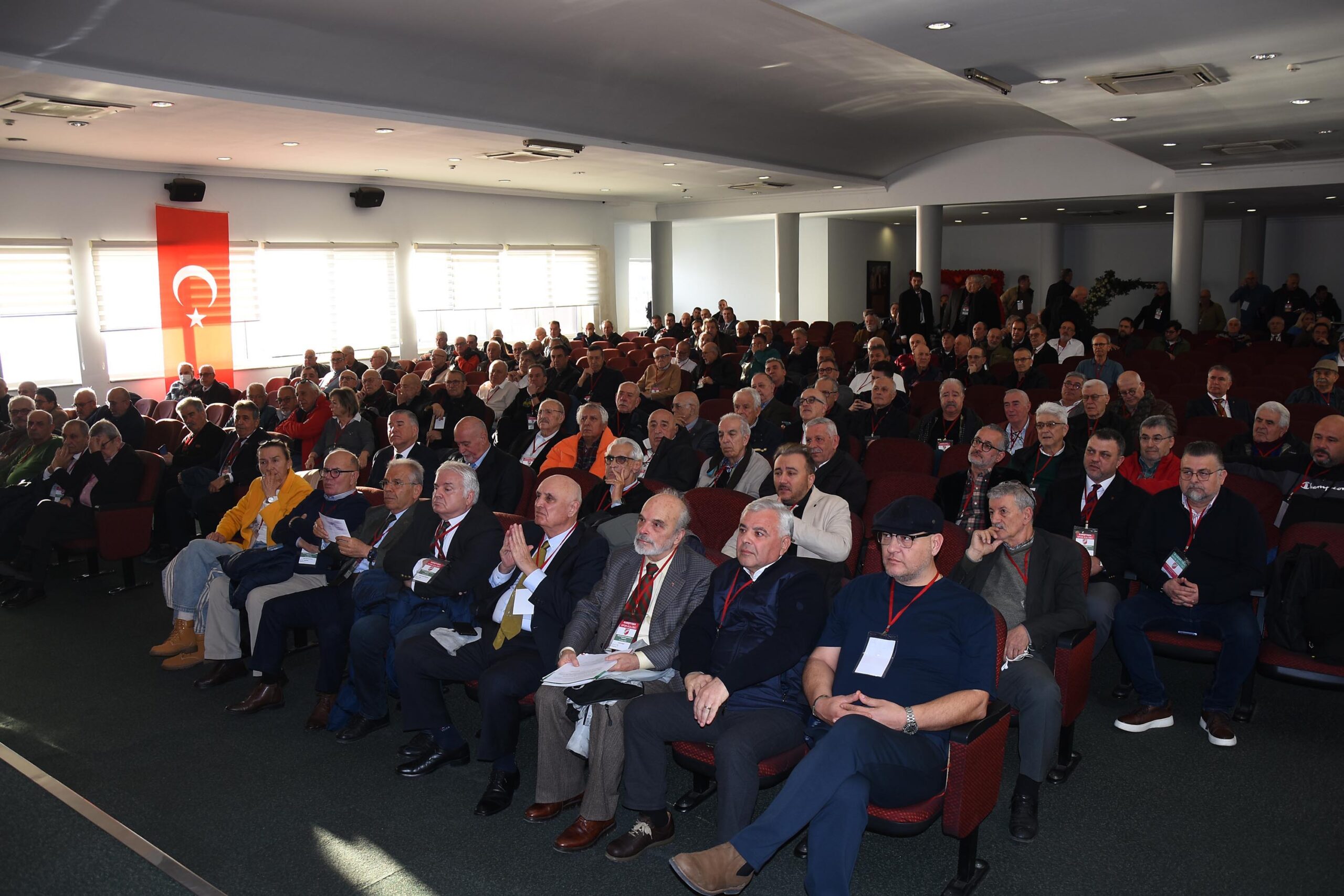 Karşıyaka Spor Kulübü Nisan'da Yeniden Kongreye Gidiyor