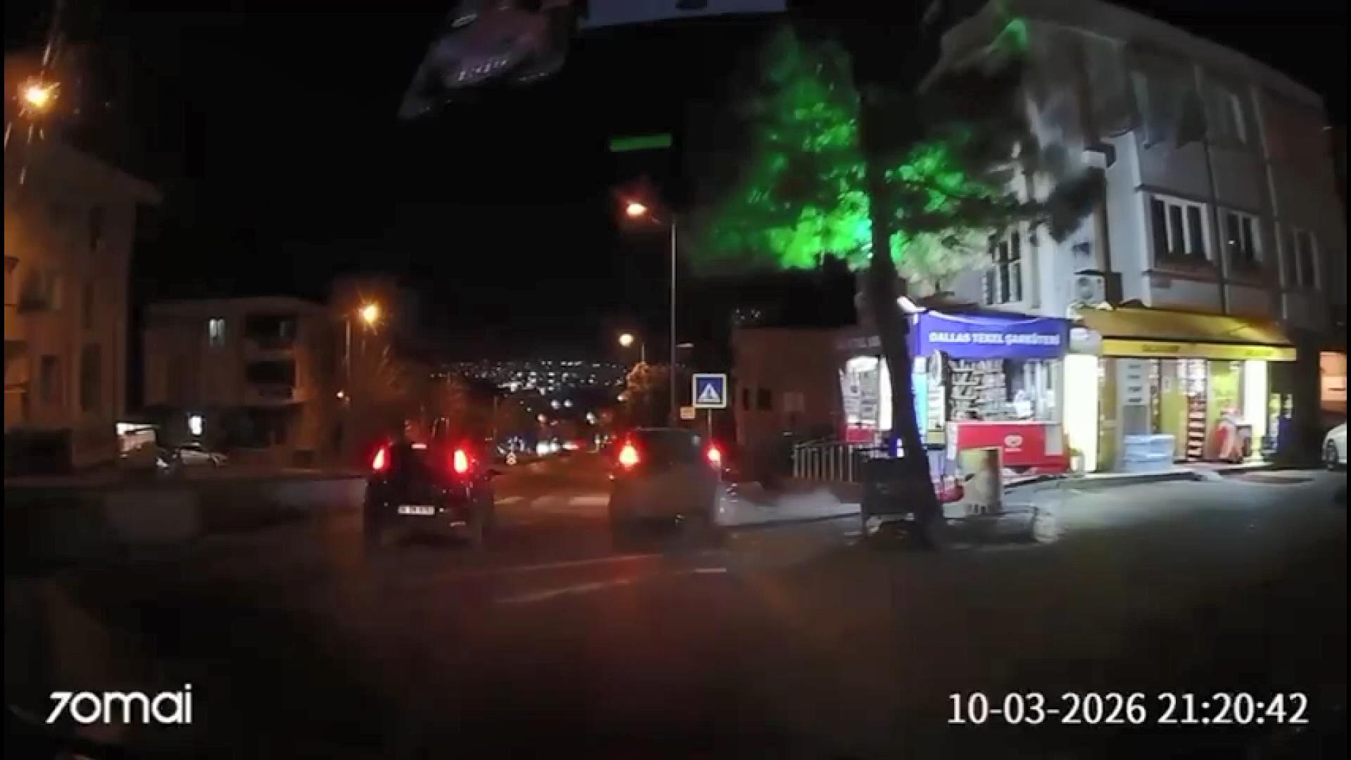Ehliyetsiz Sürücü Polisten Kaçarken Kaza Yaptı