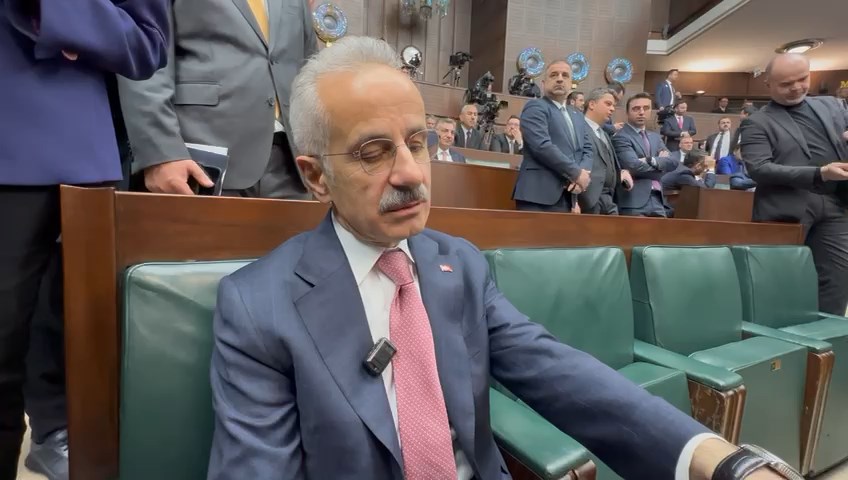 Bakan Uraloğlu: Hava Trafiğinde Ciddi Riskler Mevcut