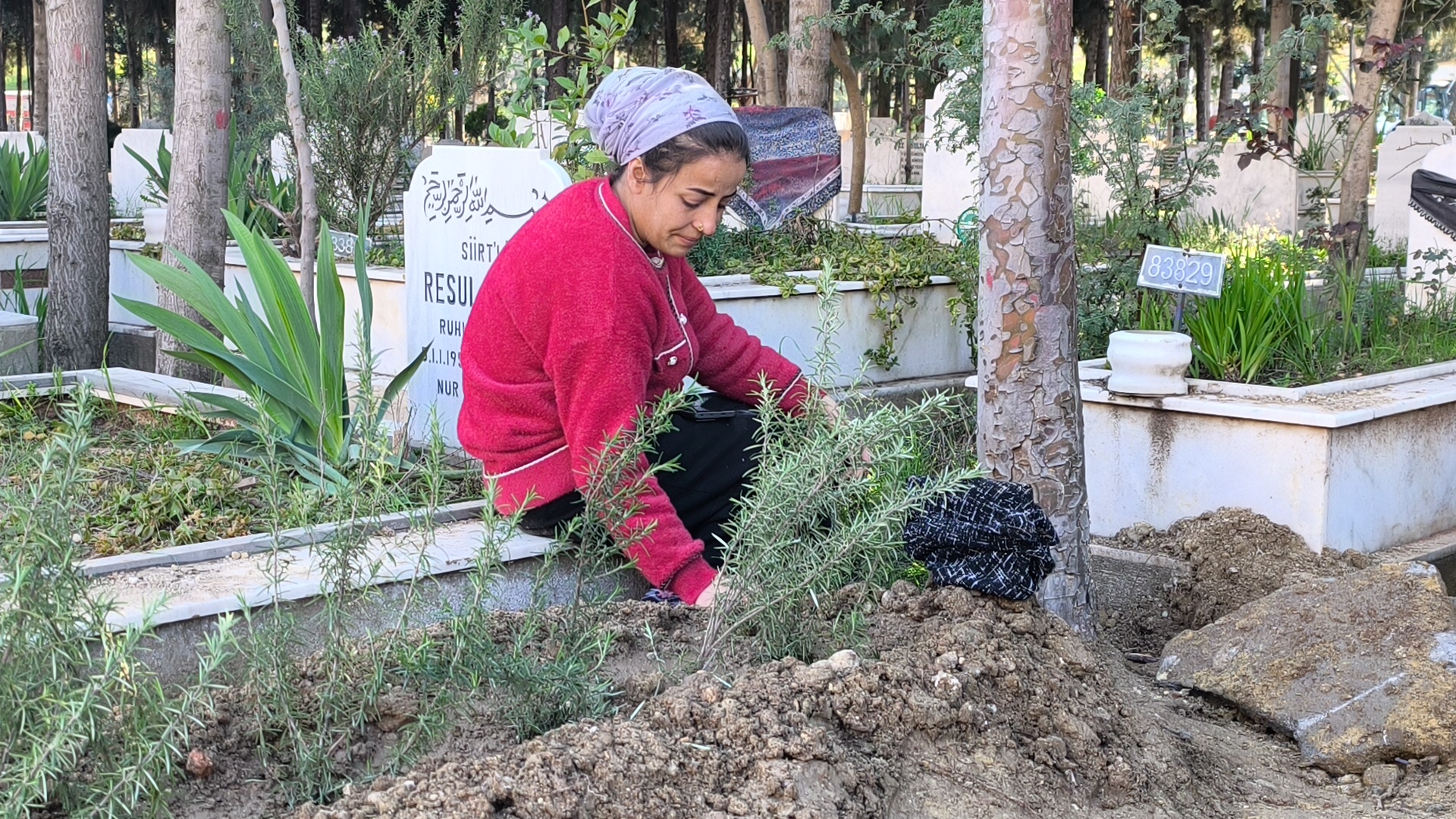 Boşanma Aşamasındaki Eşi Tarafından Bıçaklanarak Öldürülen Songül Aktekin Toprağa Verildi