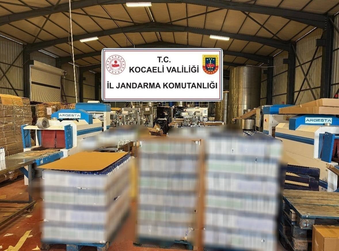 Kocaeli'de Piyasa Değeri 40 Milyon TL Olan Sahte Şampuan Operasyonu