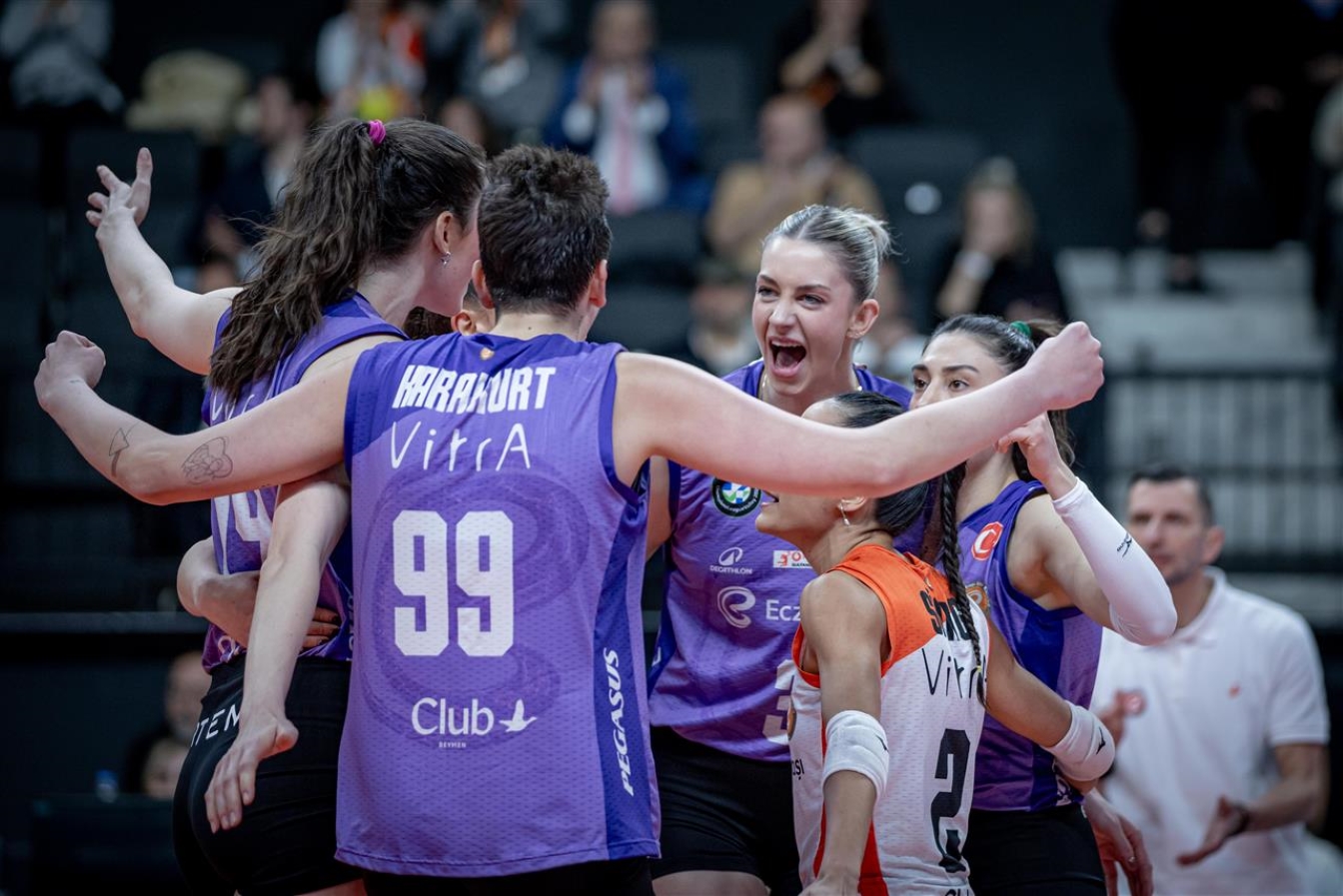 Eczacıbaşı Dynavit, KS Developres Rzeszow'u 3-1 Yendi
