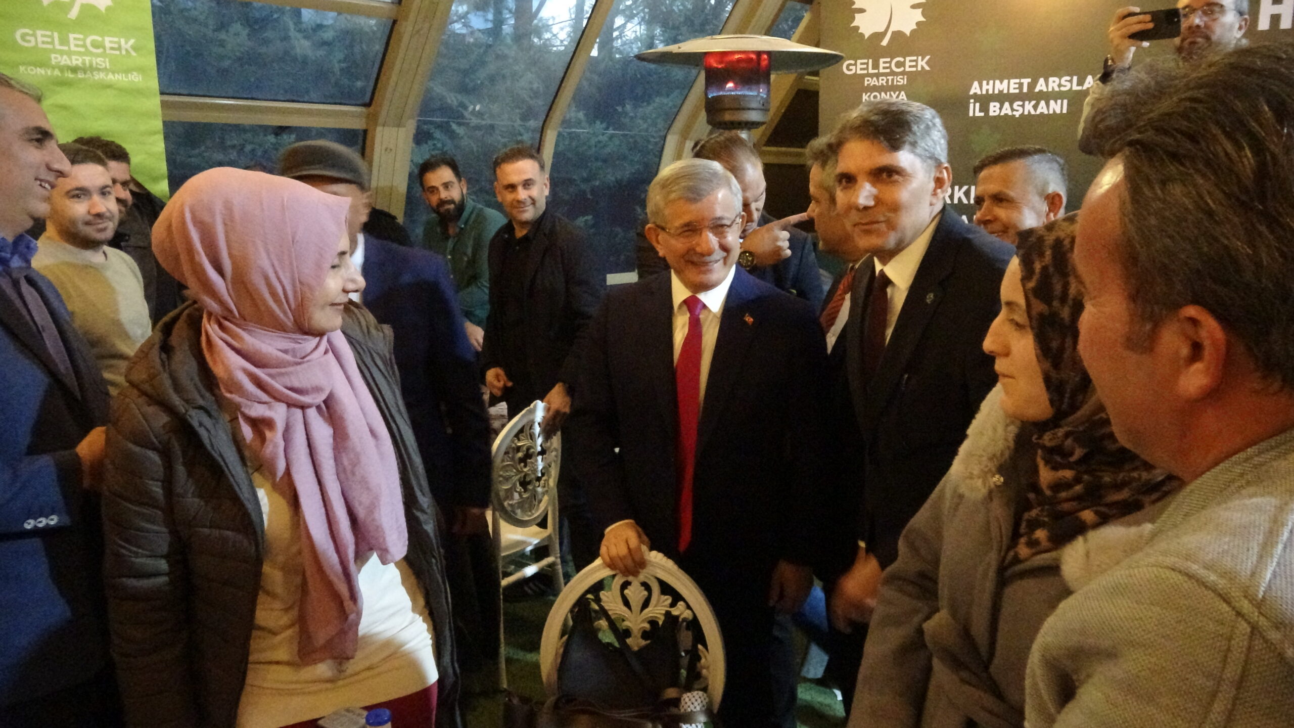 Ahmet Davutoğlu'ndan Netanyahu-Trump İkilisine Sert Tepki