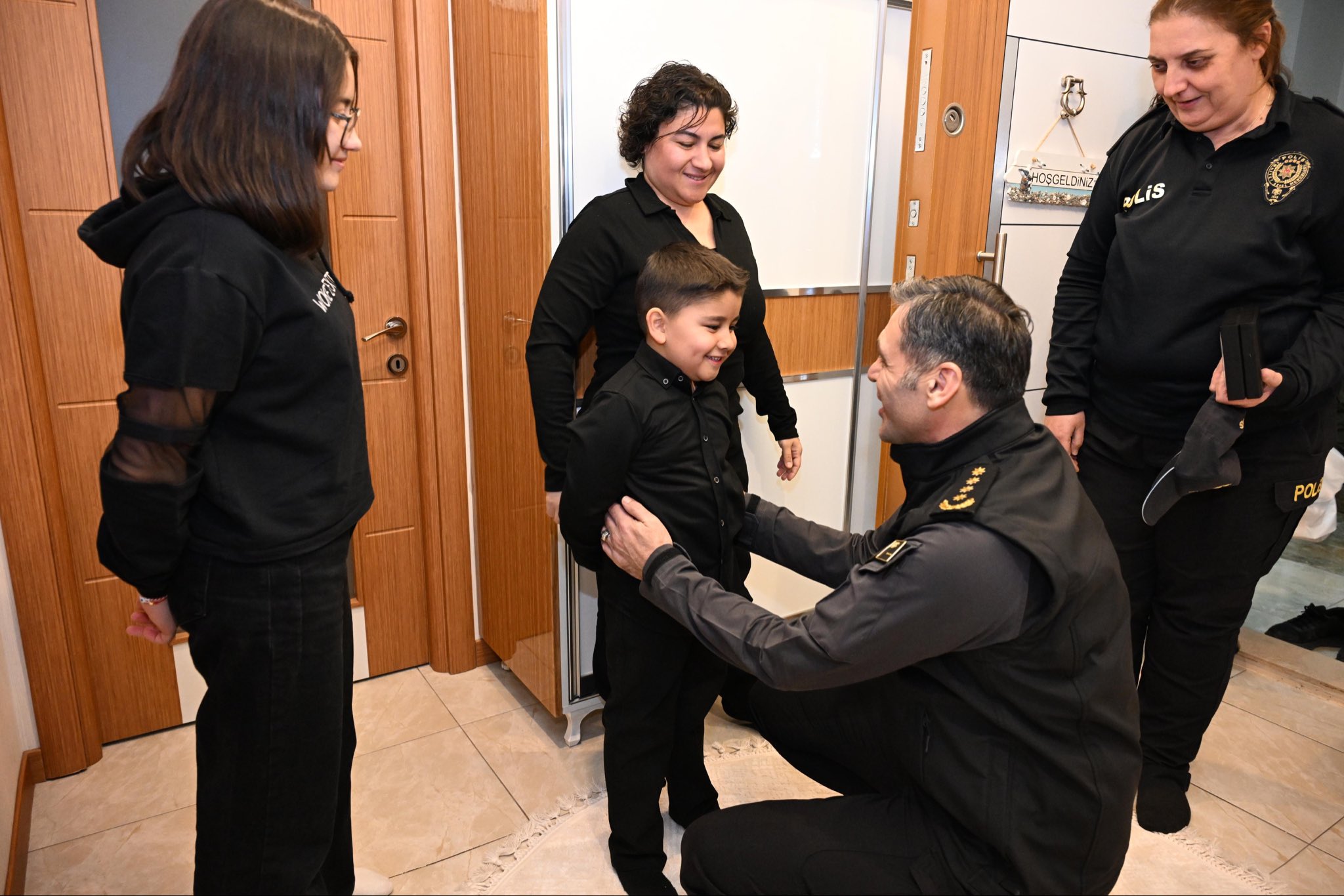 Kayseri Emniyet Müdürü'nden Şehit Polis Memurunun Oğluna Doğum Günü Ziyareti