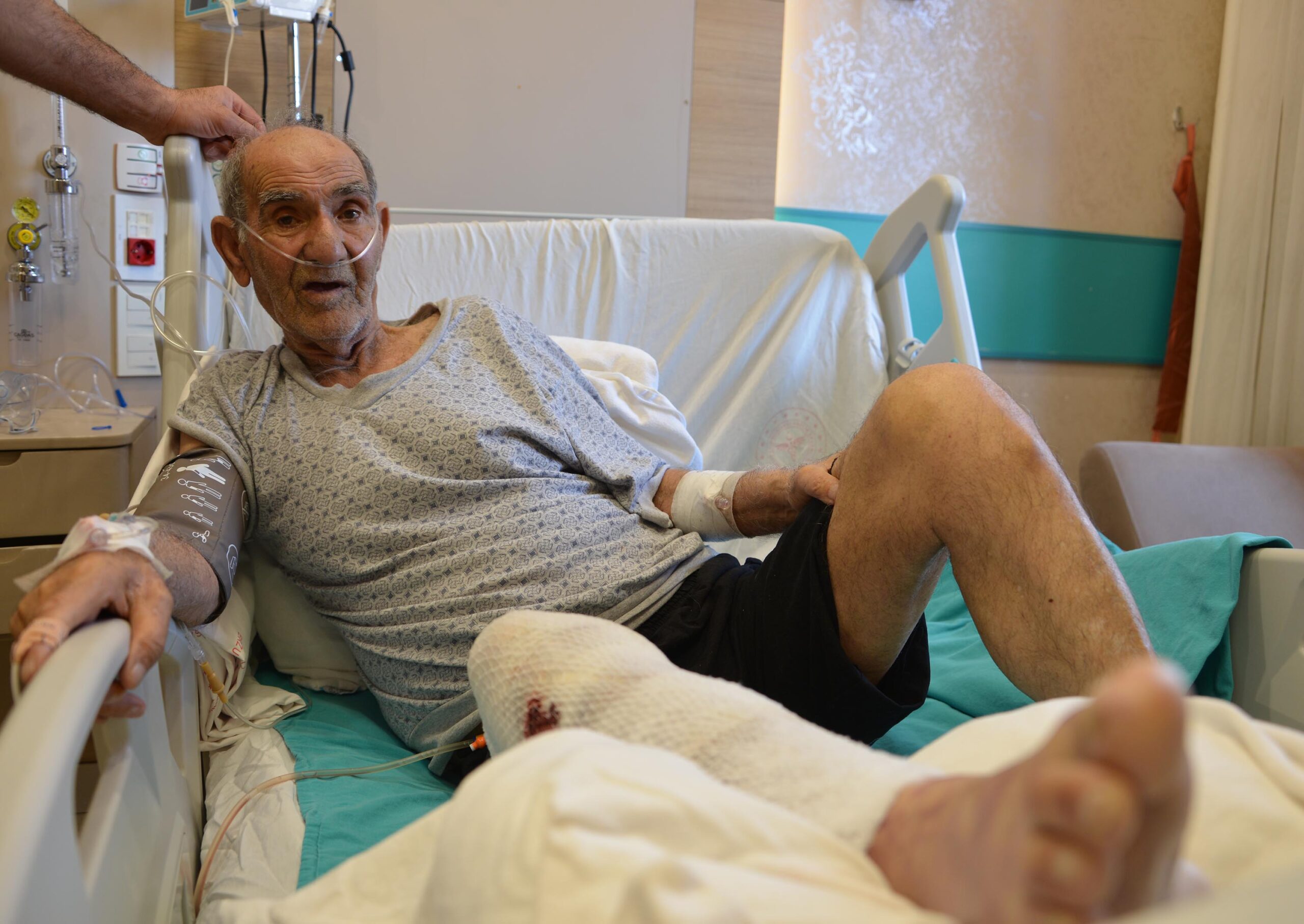Tıkalı Lavaboyu Açarken Kimyasal Yanık Geçiren 79 Yaşındaki Adam Hastanelik Oldu