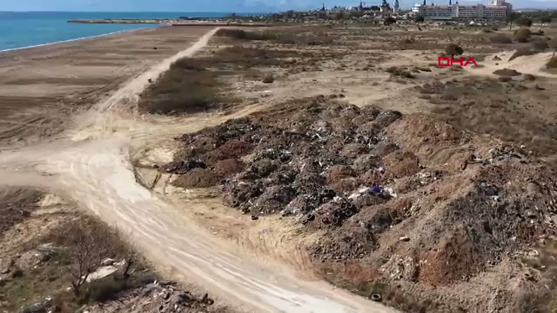 Antalya'da Caretta Caretta Kumsalında 1500 Lağım Çukuru Tespit Edildi