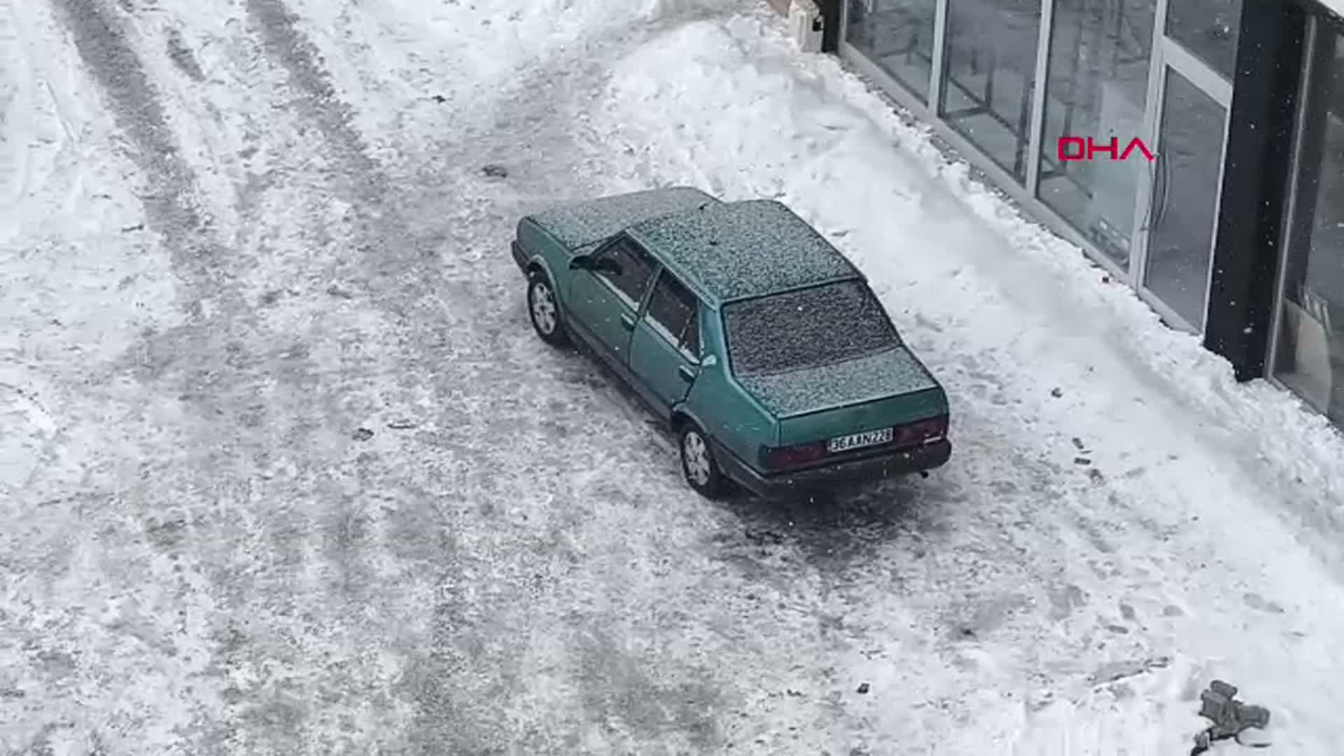 Kars'ta Kar Yağışı Etkisini Gösterdi