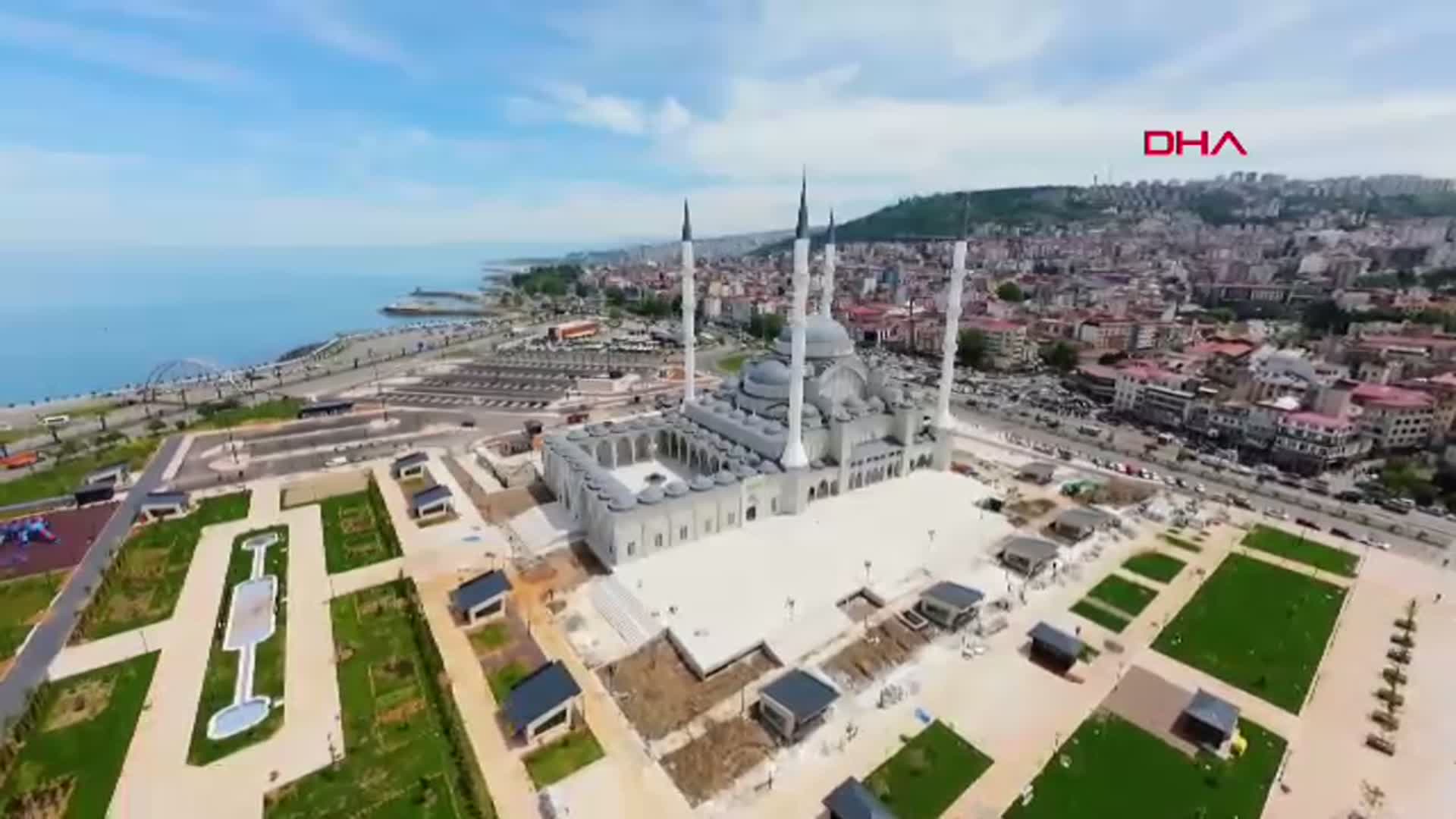 Trabzon'da 2 Bin Çocuk 'Tekne Orucu' Etkinliğinde Buluştu