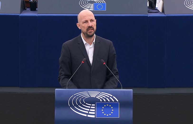 Marc Botenga'dan Çarpıcı Açıklamalar: 'Bombalar Demokrasi Getirmez!'