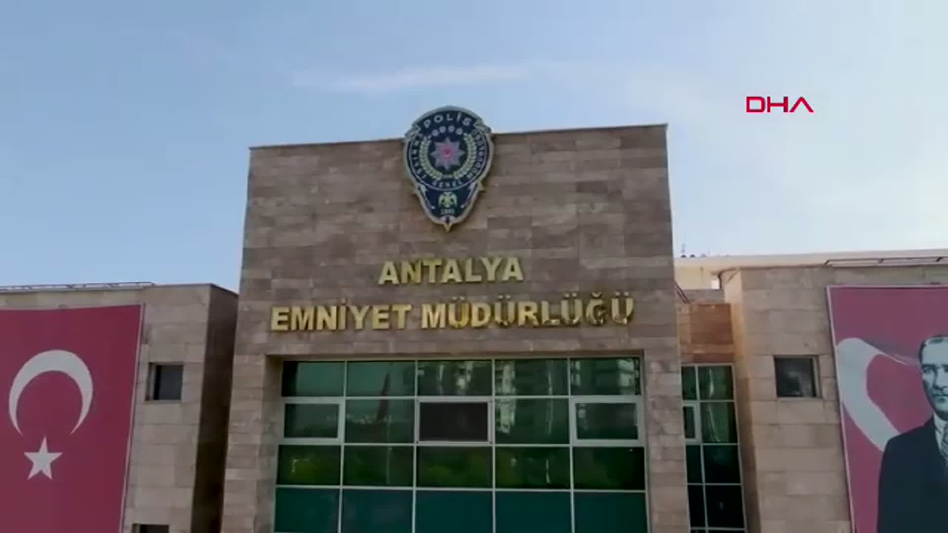 Antalya'da 2 Milyon TL Dolandırıcılık Yapan 'Hoca' Tutuklandı