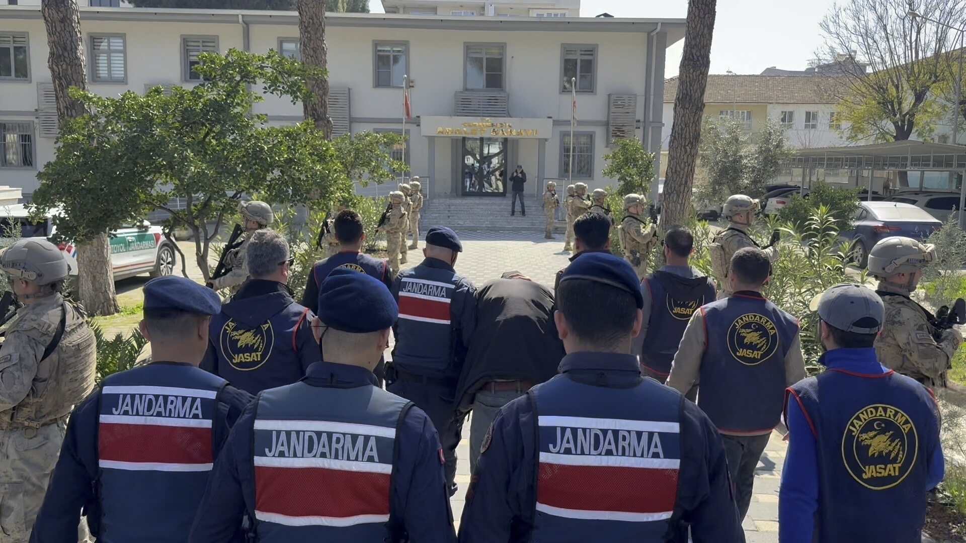 Kızından Dehşet Veren Cinayet: Annesini Odunla Vurdu