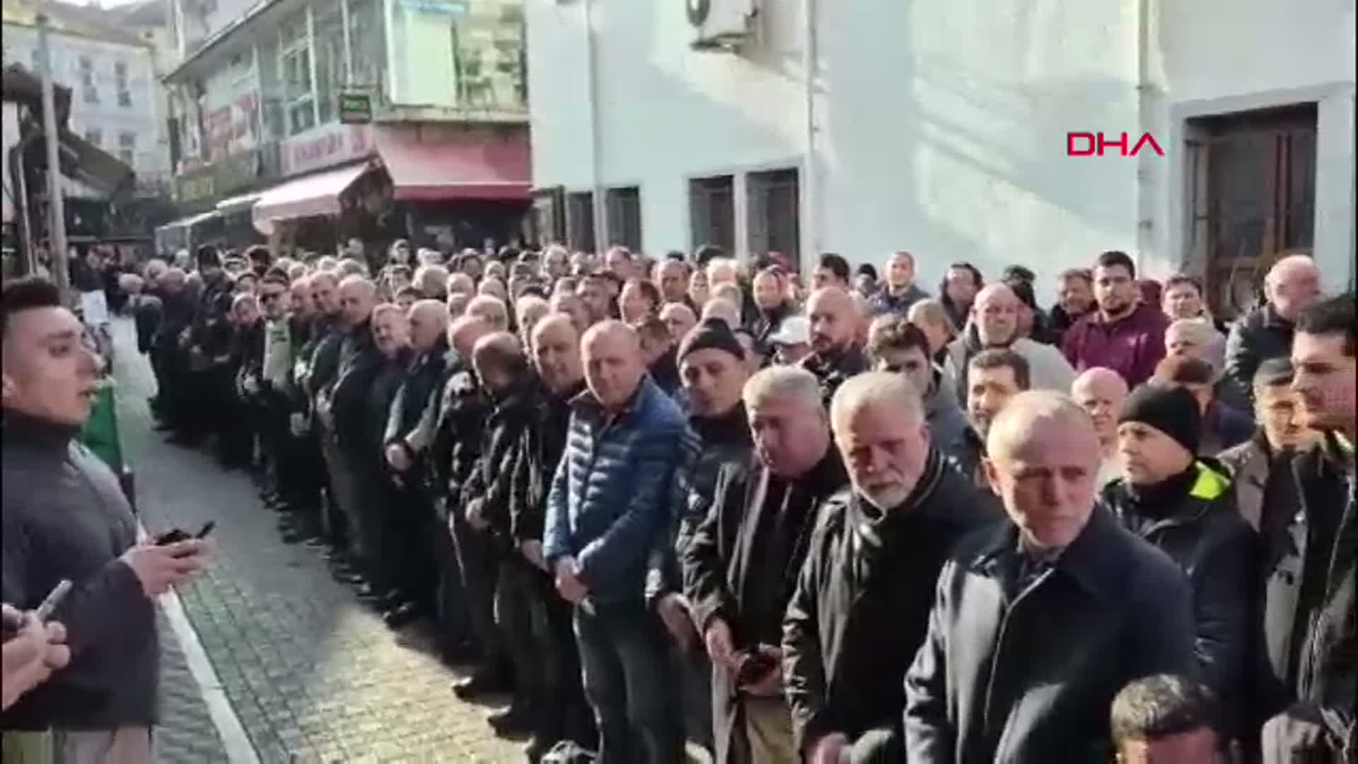 Zonguldak'ta Akrabasını Kurtarmaya Çalışırken Hayatını Kaybeden Ömer Danışmaz Toprağa Verildi