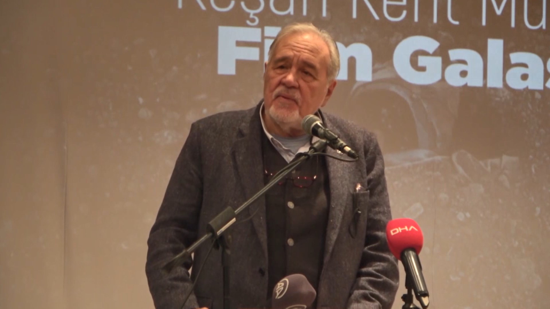 Prof. Dr. İlber Ortaylı Yoğun Bakımda Entübe Edildi