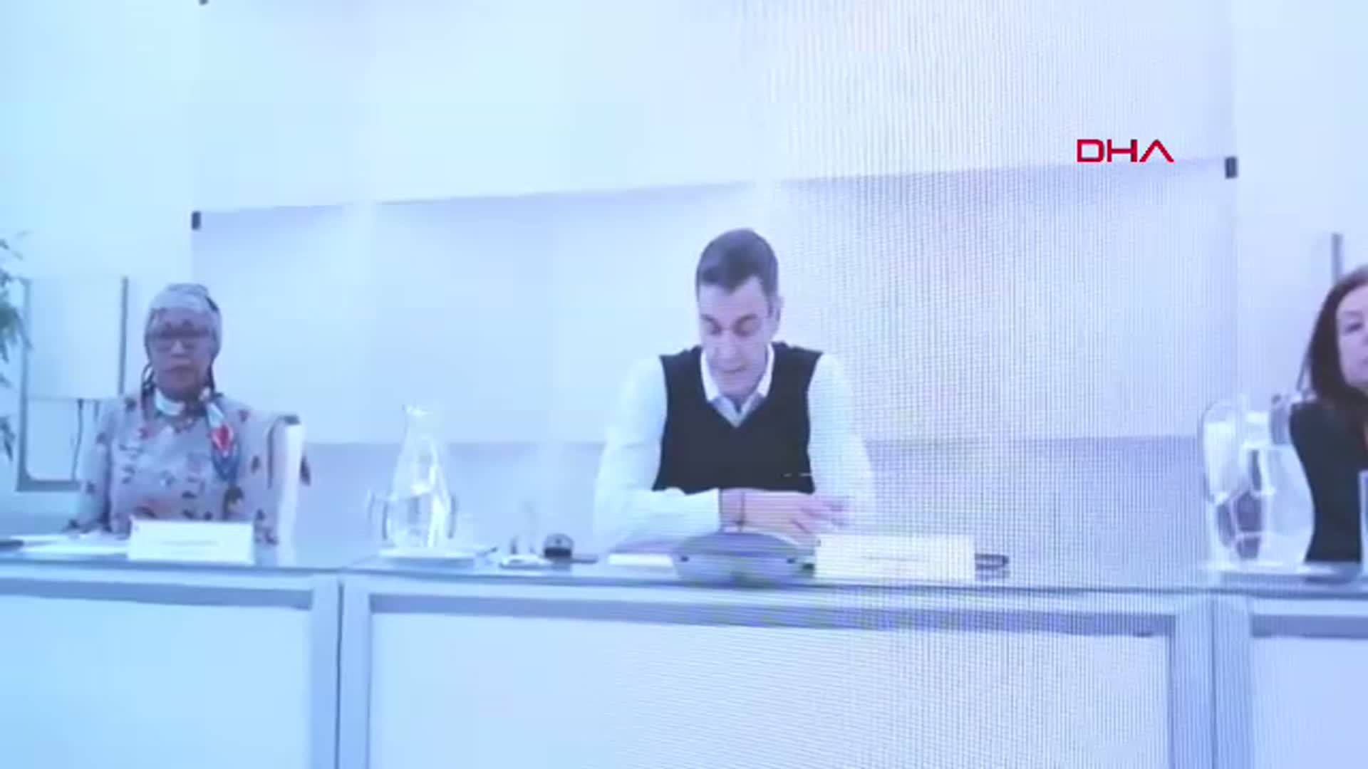 Özgür Özel: Bombalarla Demokrasi İthal Edilemez