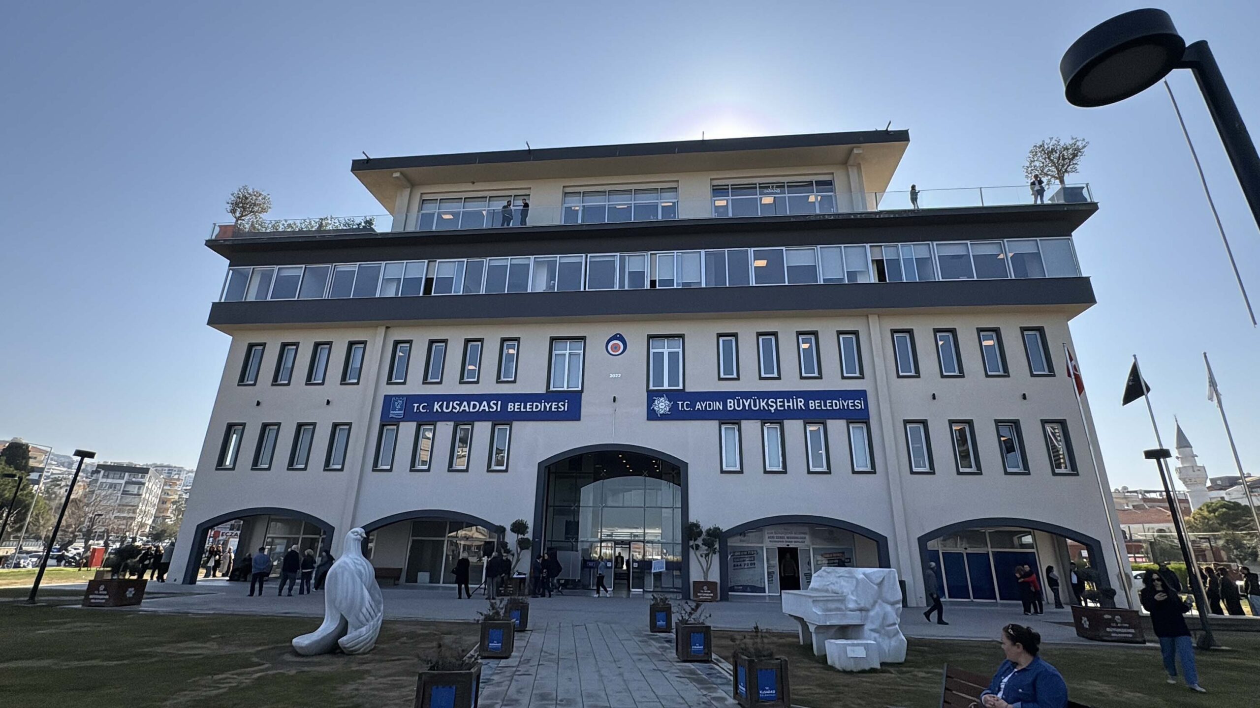 Kuşadası Belediyesi'nde Yolsuzluk Soruşturması: 6 Gözaltı
