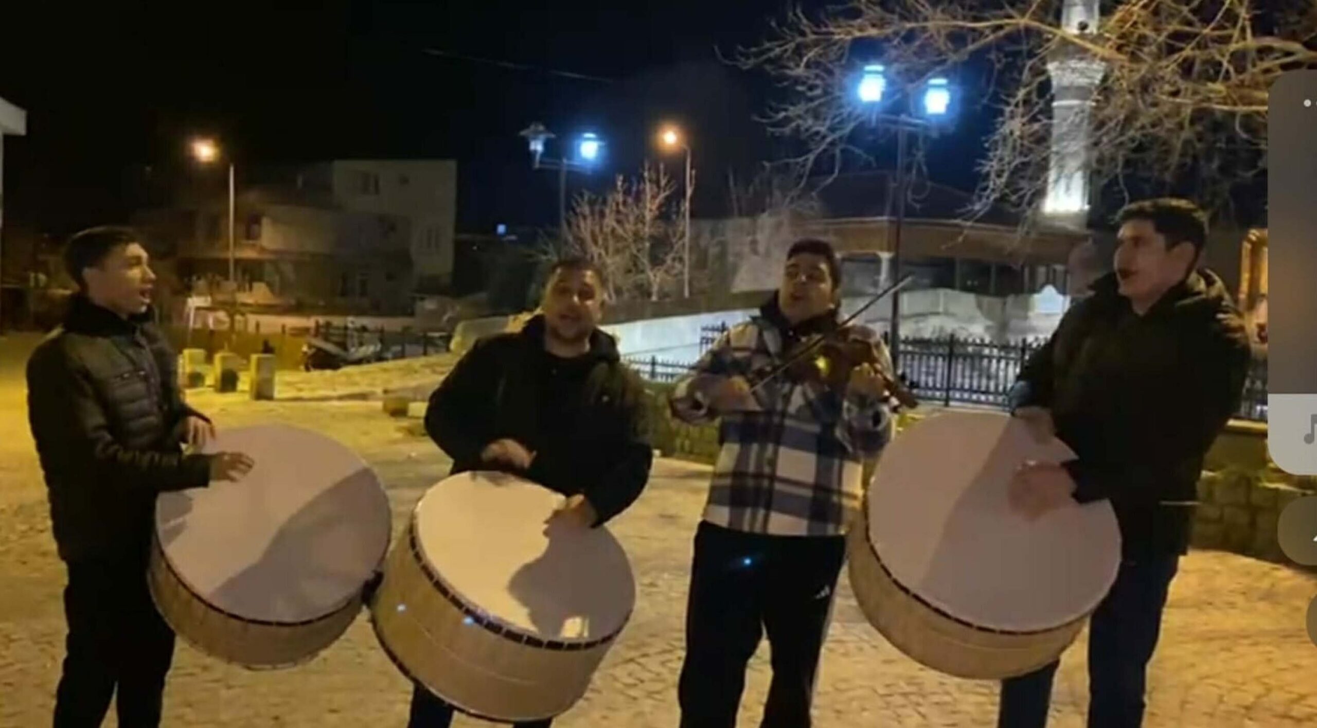 Bayramiç'te Sahur Geleneği: Şarkılarla Uyanma
