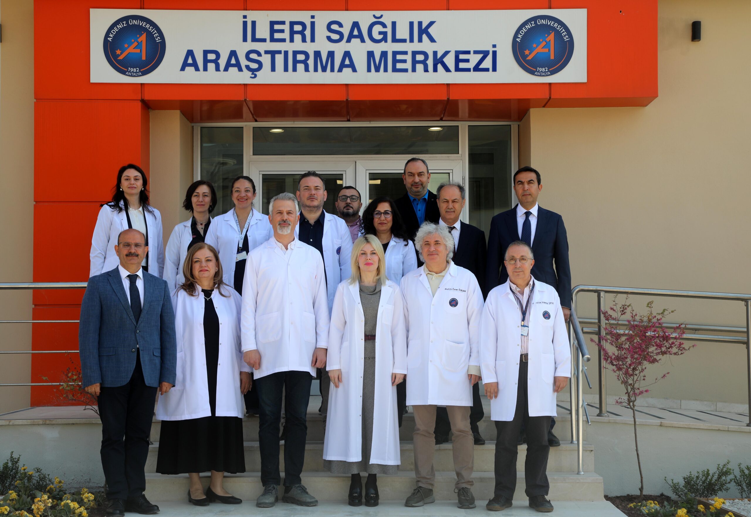 Akdeniz Üniversitesi'nde Kanser Tedavisinde Çığır Açan Hücre Üretim Merkezi Kuruldu