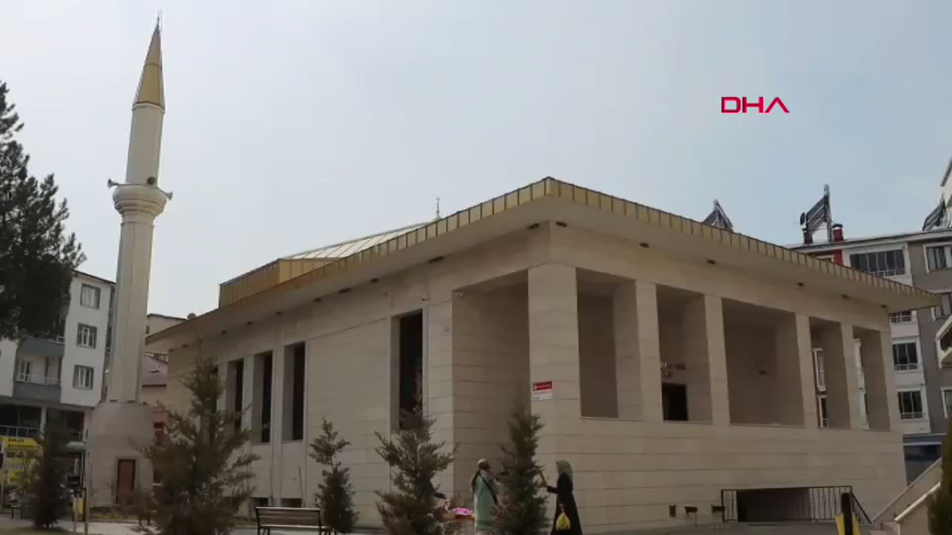 Minik Öğrenciler Bayram Sevincini Camide Paylaştı