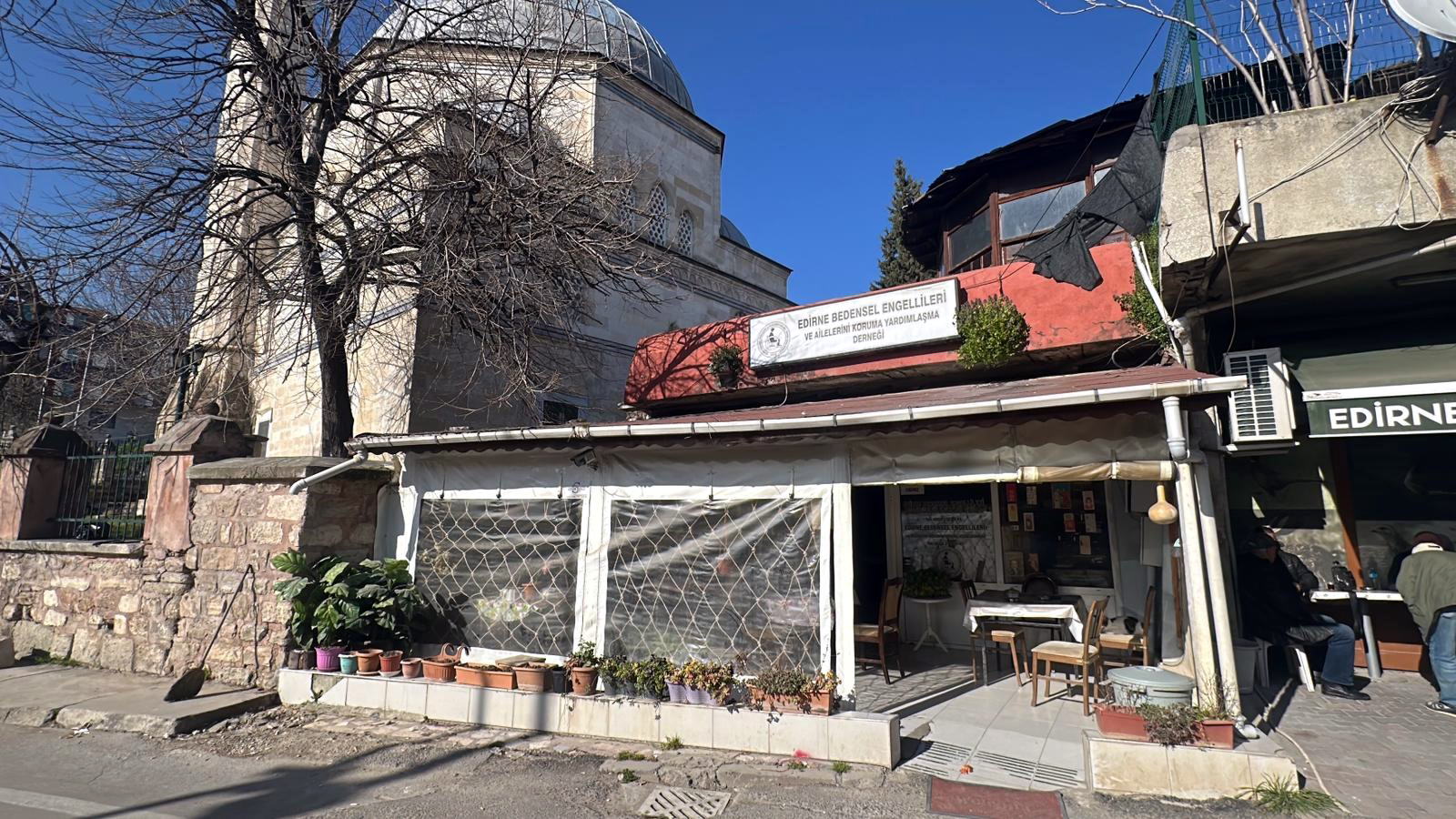 Edirne'deki Engelli Derneğinin Tahliyesi Valinin Müdahalesiyle Durduruldu