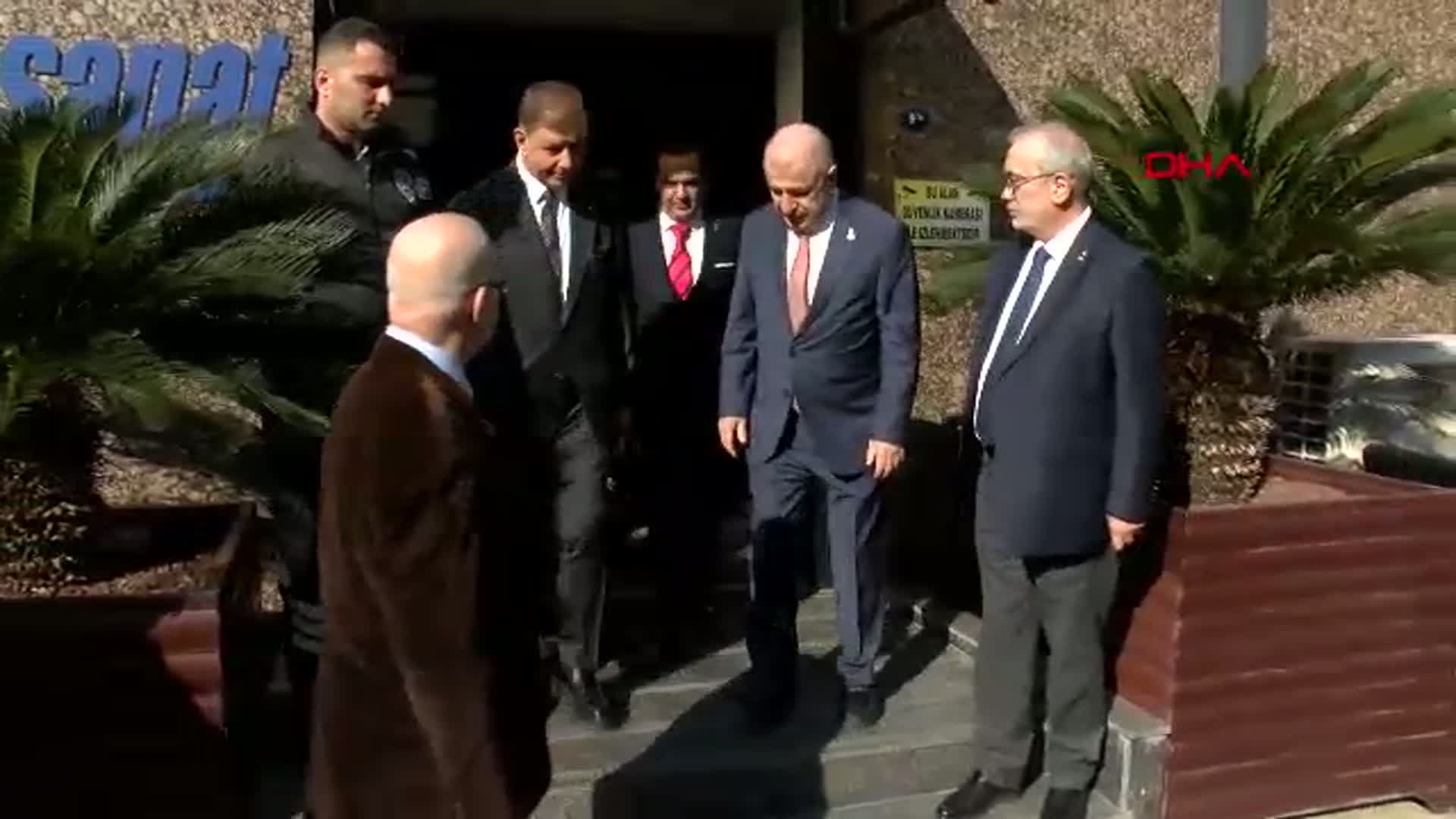 Ümit Özdağ'dan Prof. Dr. İlber Ortaylı'ya Vefa