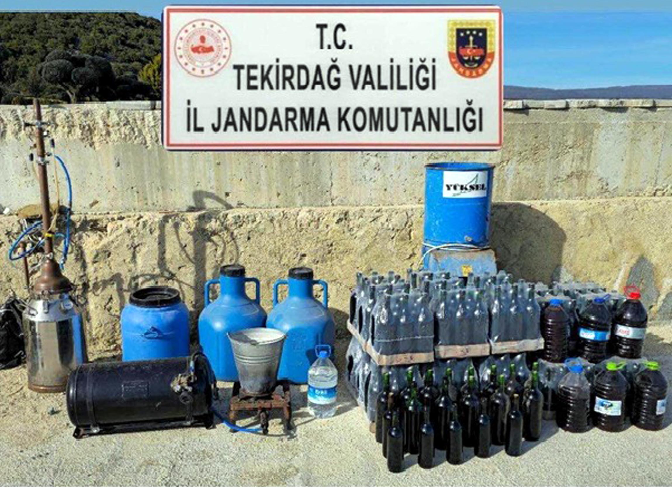 Tekirdağ'da Çiftlik Evi Operasyonu: Silah, Uyuşturucu ve Sahte İçecekler Ele Geçirildi
