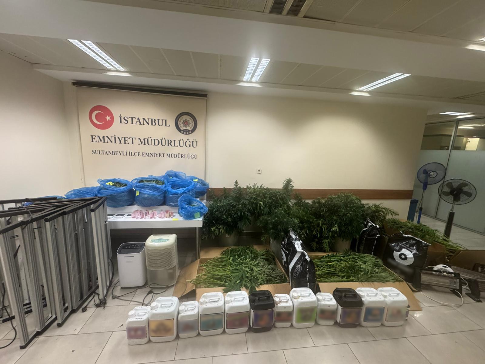 Sultanbeyli'de Uyuşturucu Ticareti Operasyonu: Bir Şüpheli Tutuklandı