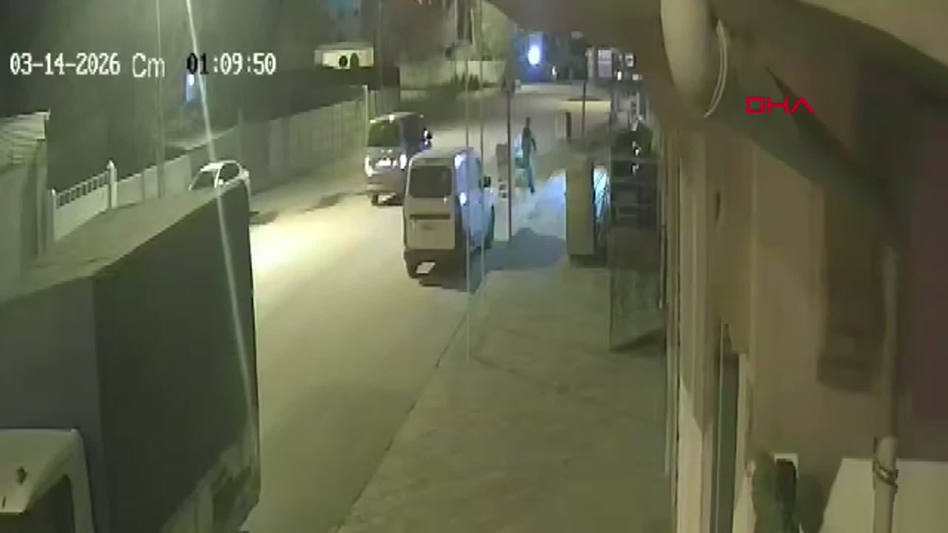 Iğdır'da Alkollü Sürücü, Belediye İşçisinin Motosikletine Çarptı