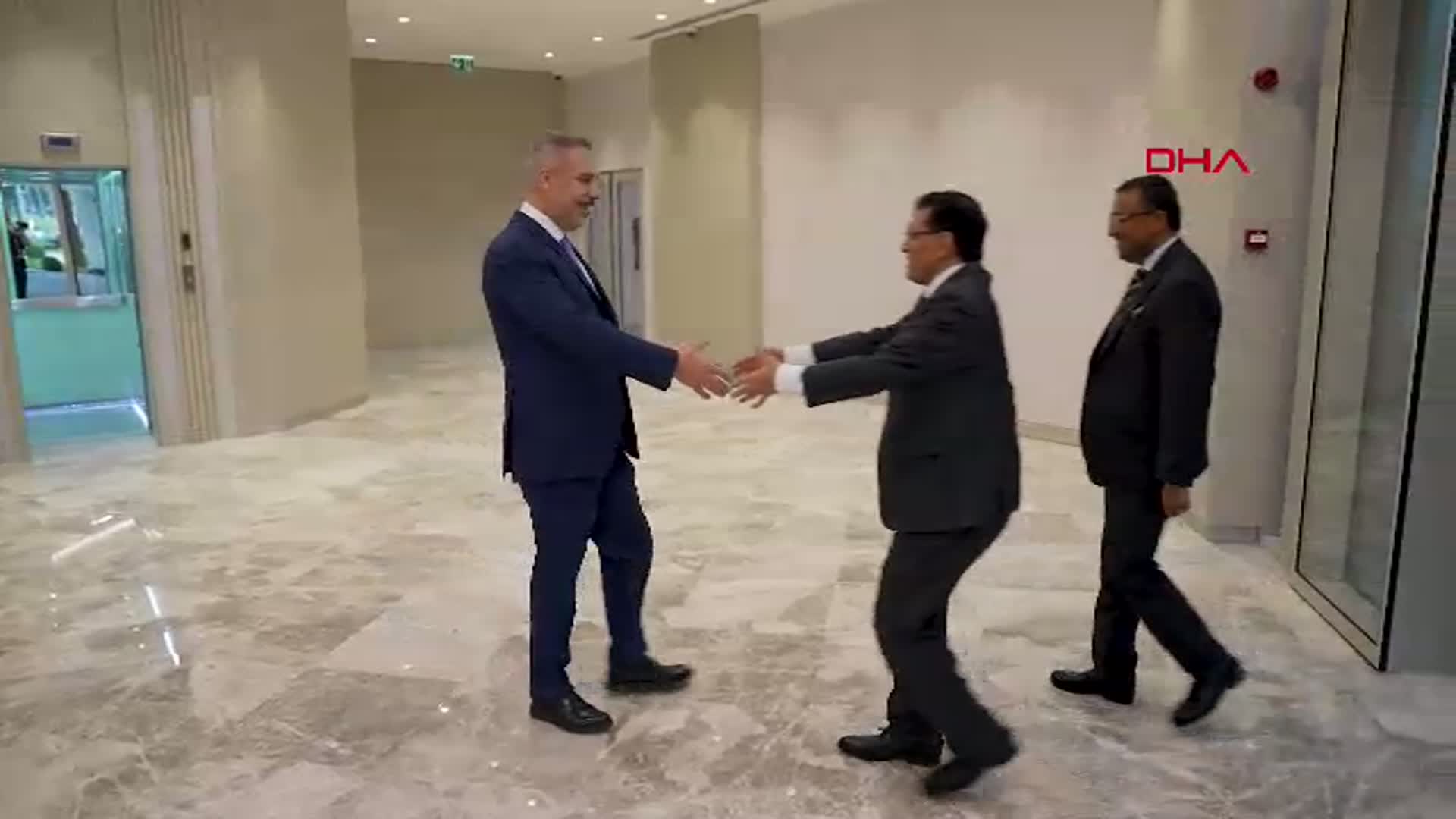 Dışişleri Bakanı Hakan Fidan, Bangladeşli Mevkidaşı ile Ankara'da Buluştu
